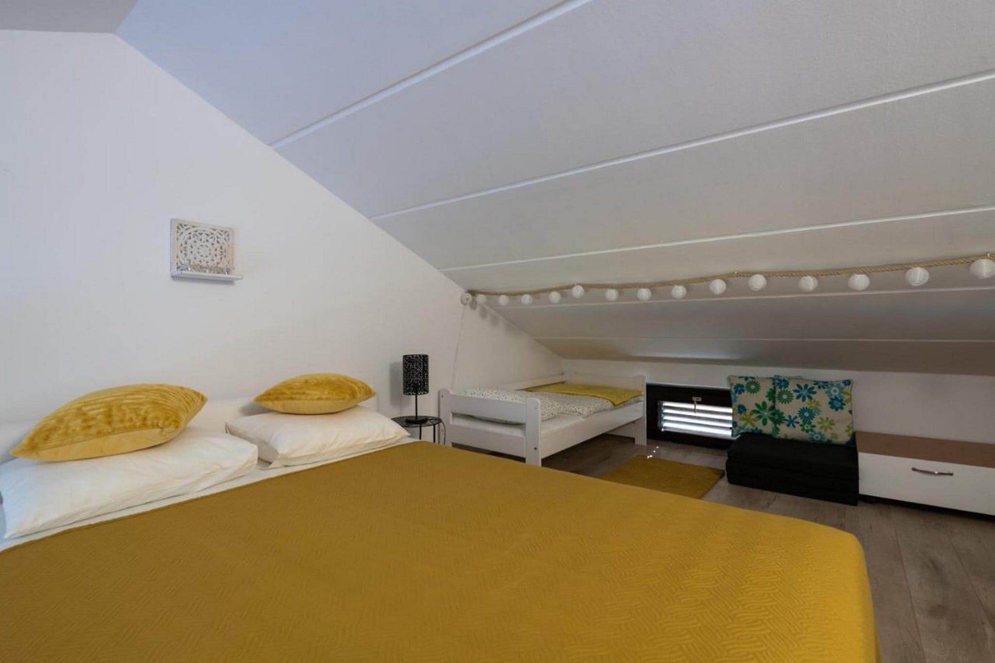 Apartment Baselak - Duplex One Bedroom Apartment with Balcony and Sea View-Slaapkamer