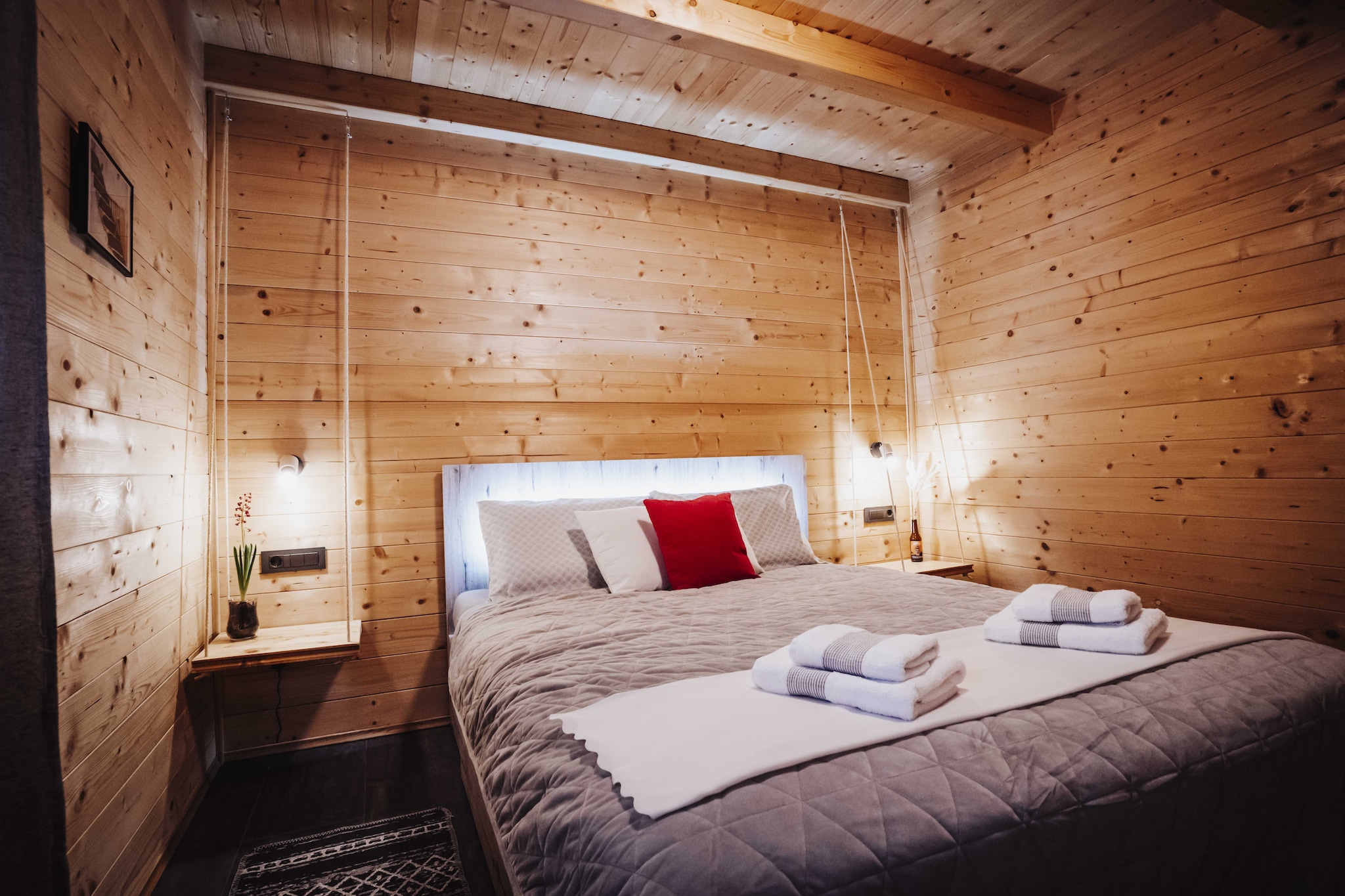 Holiday Home Nightswim Inn - Two Bedroom Holiday Home with Swimming Pool-Bedroom