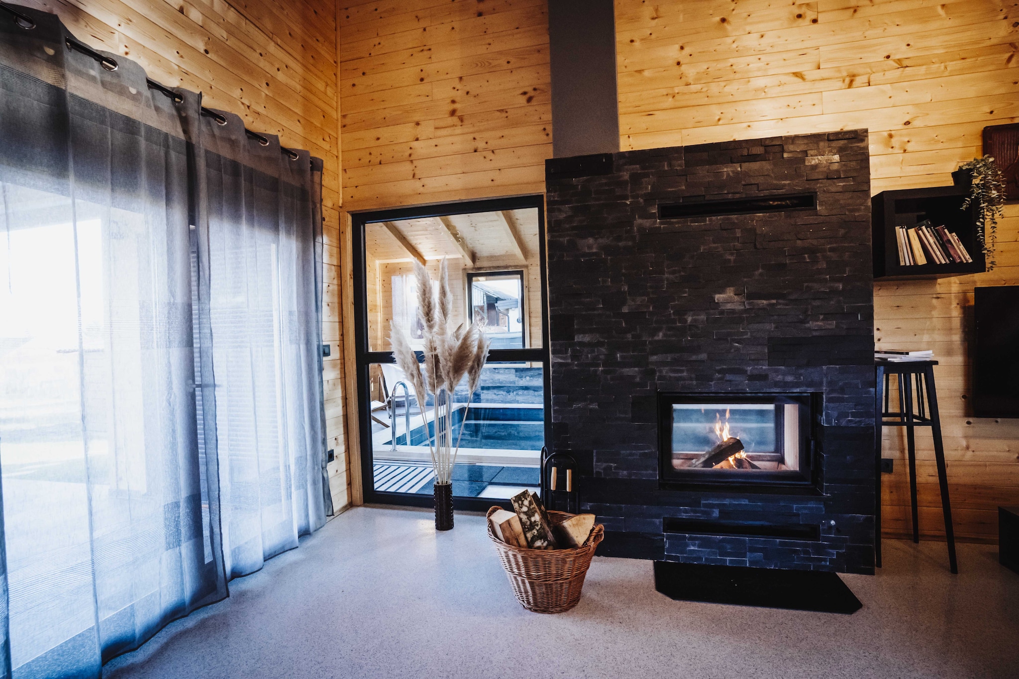 Holiday Home Nightswim Inn - Two Bedroom Holiday Home with Swimming Pool-Indoor