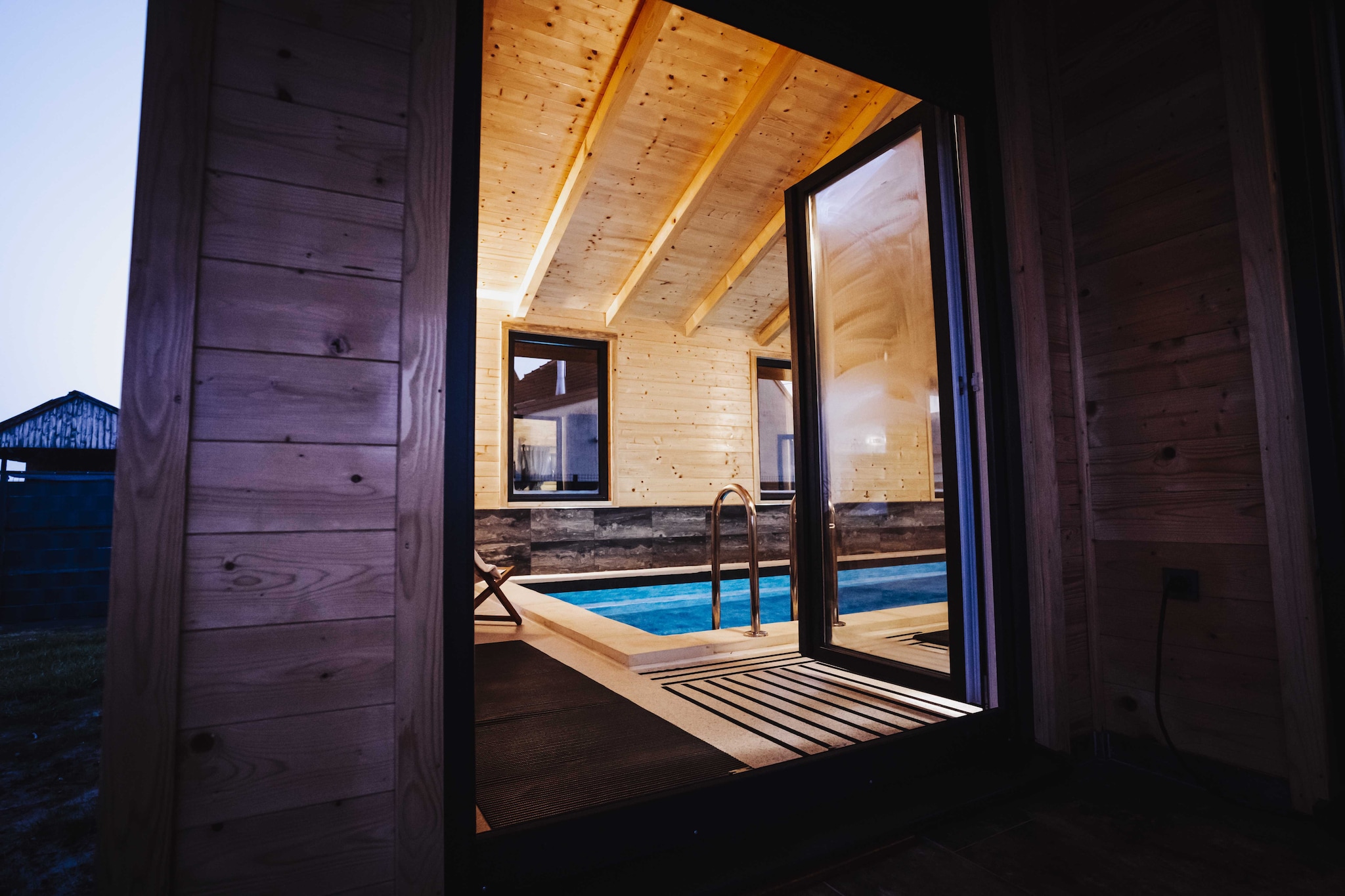 Holiday Home Nightswim Inn - Two Bedroom Holiday Home with Swimming Pool-Facilities
