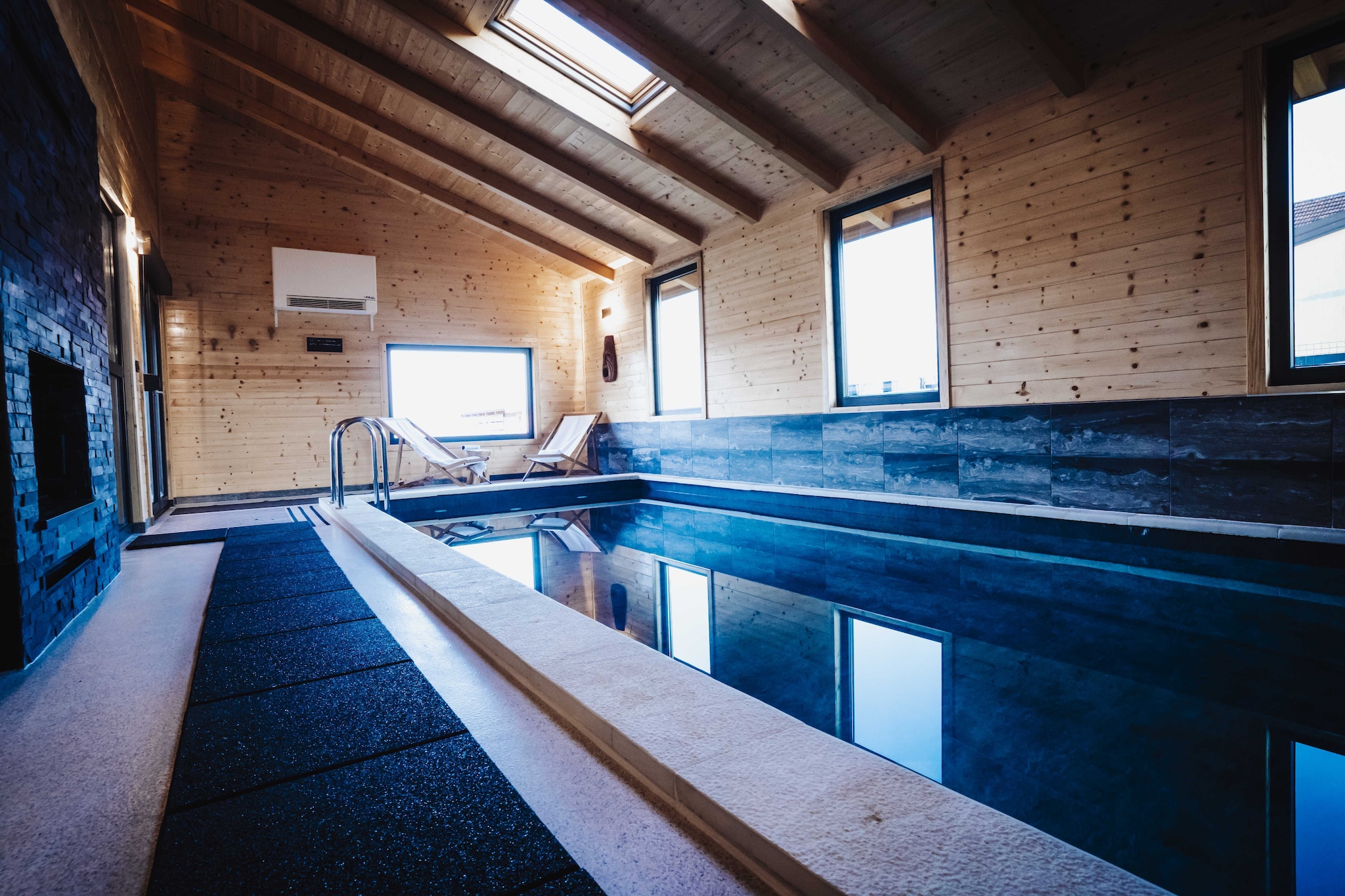 Holiday Home Nightswim Inn - Two Bedroom Holiday Home with Swimming Pool-Swimming pool