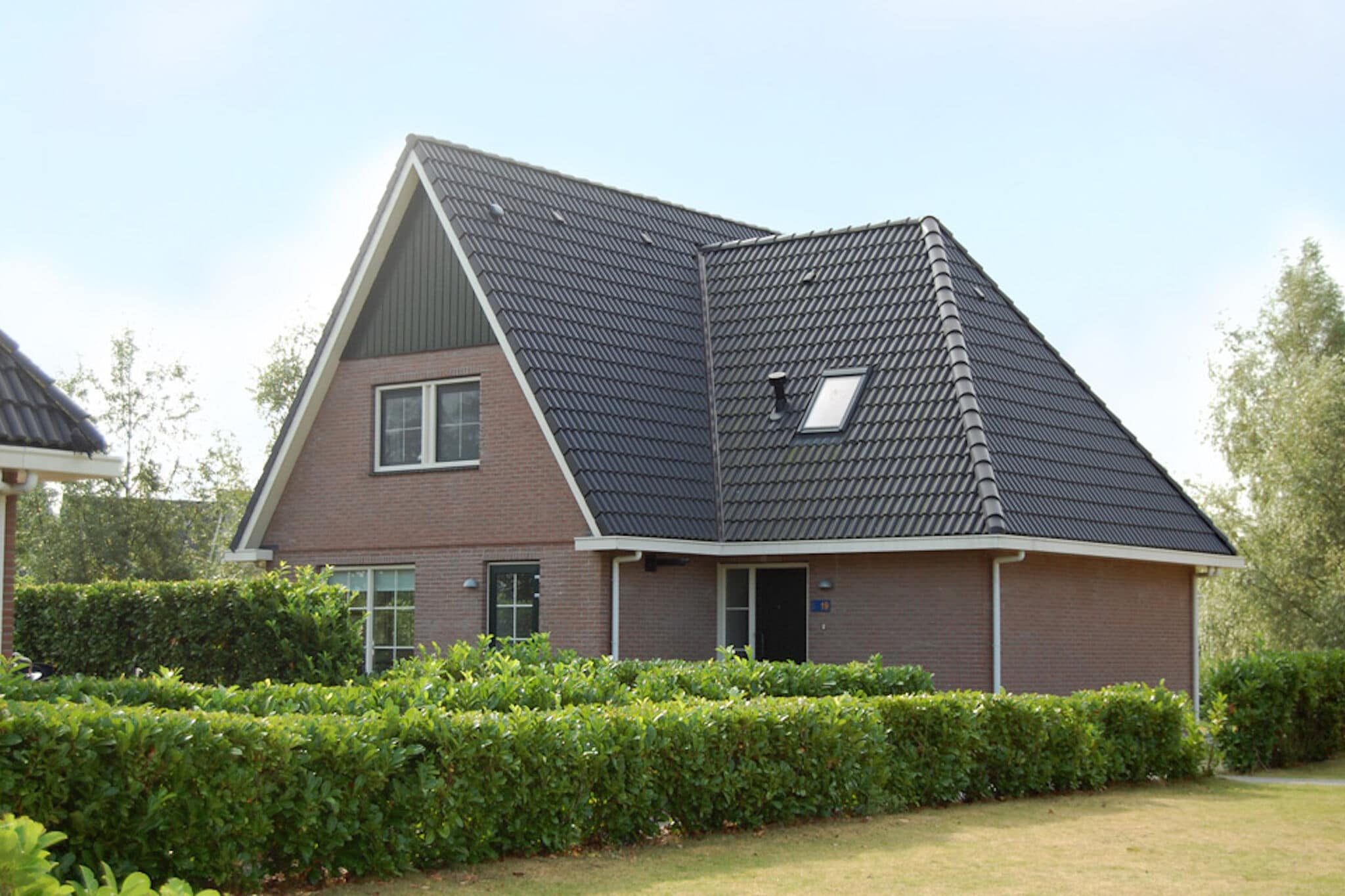 Villa avec cheminée décorative à Friesland
