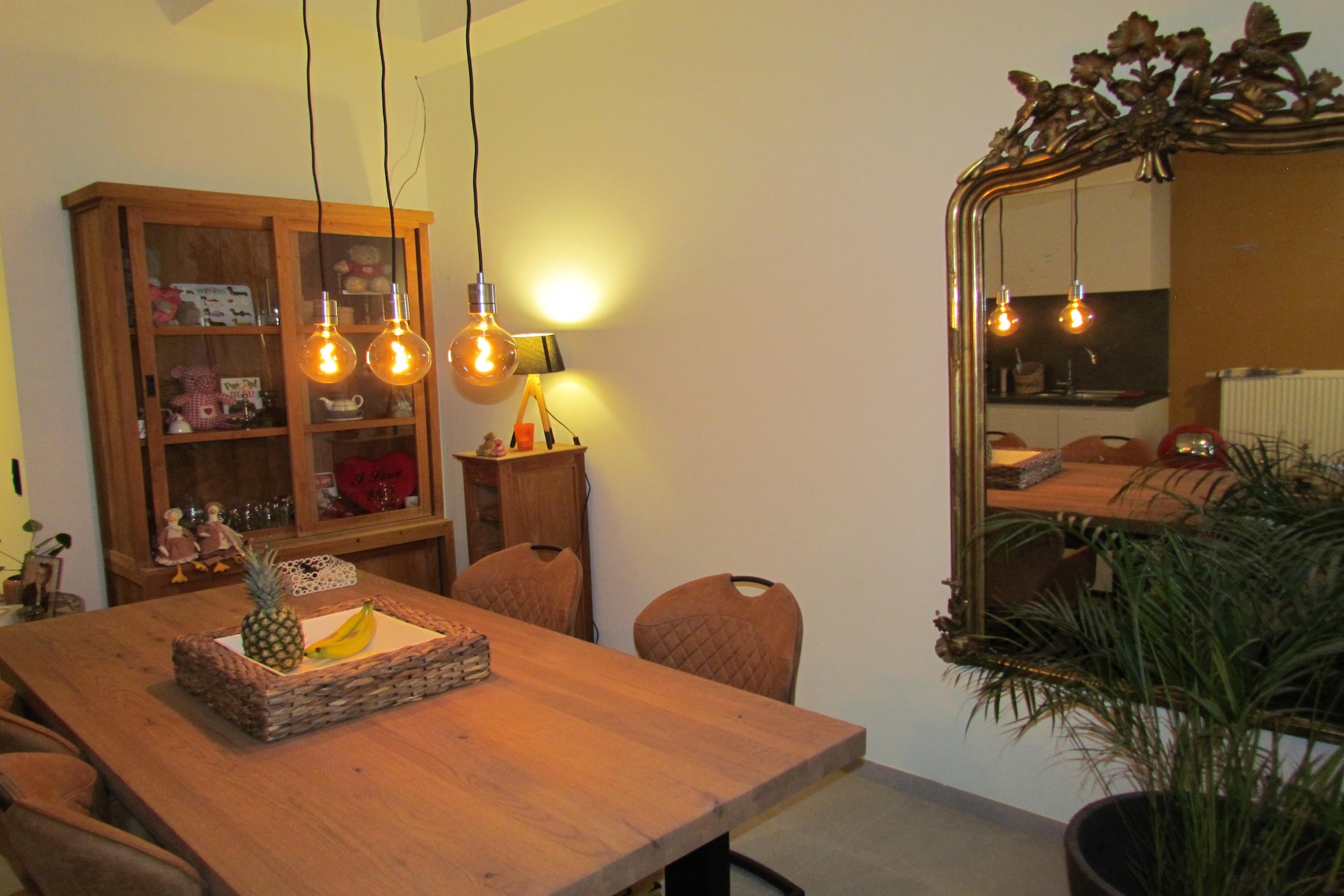 Seabird-Dining room