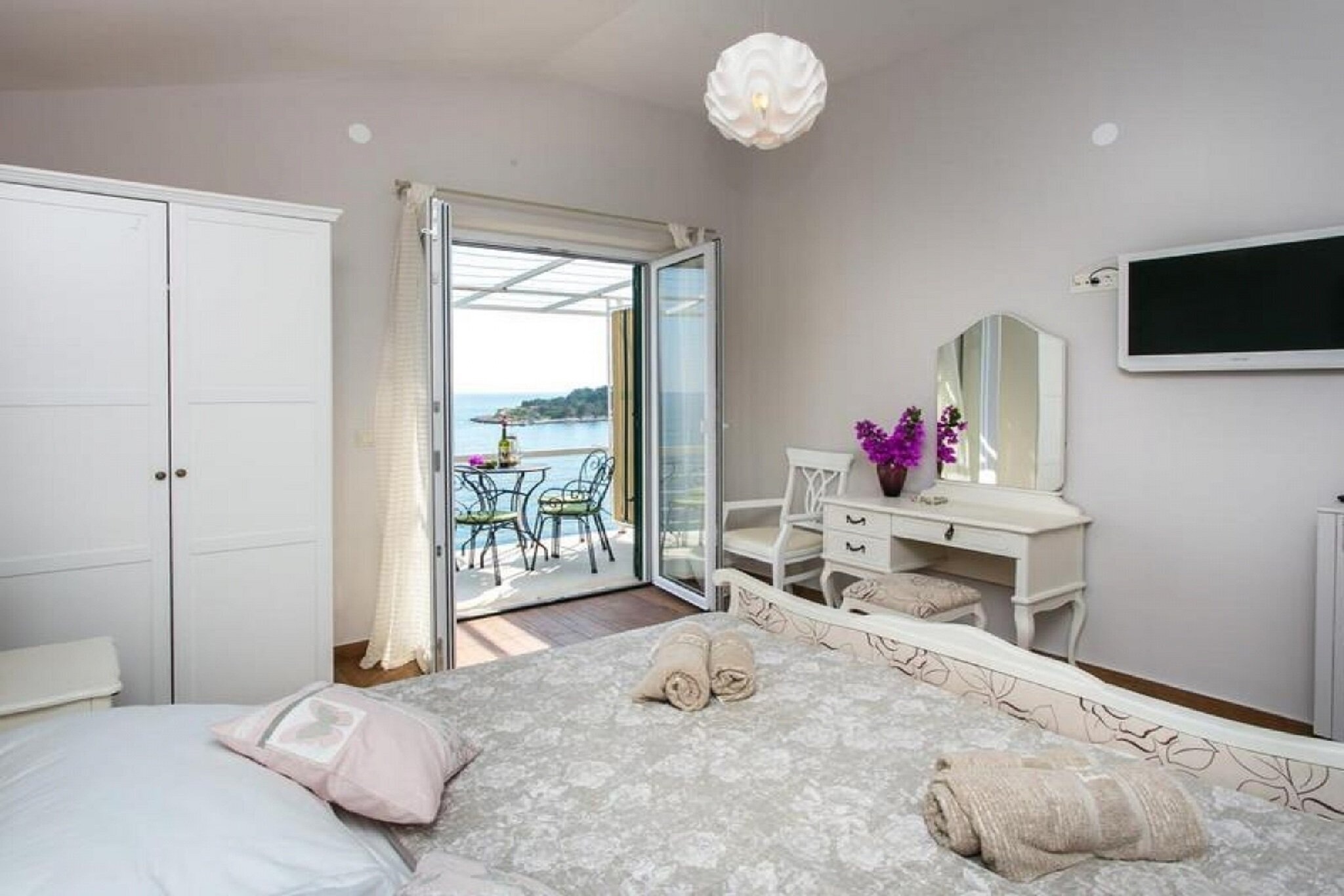 Bed Room