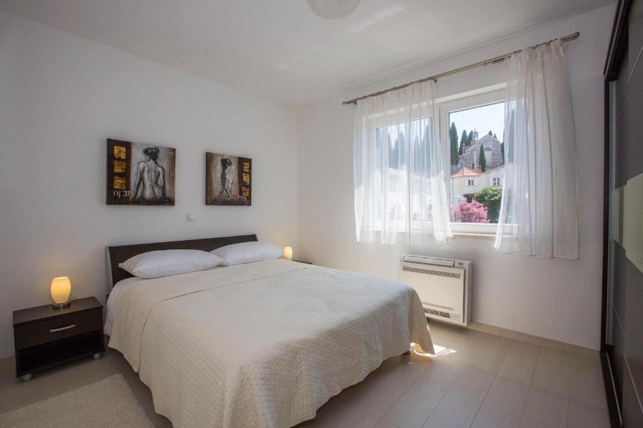4B Apartments - Two Bedroom Apartment with Balcony A1-Slaapkamer