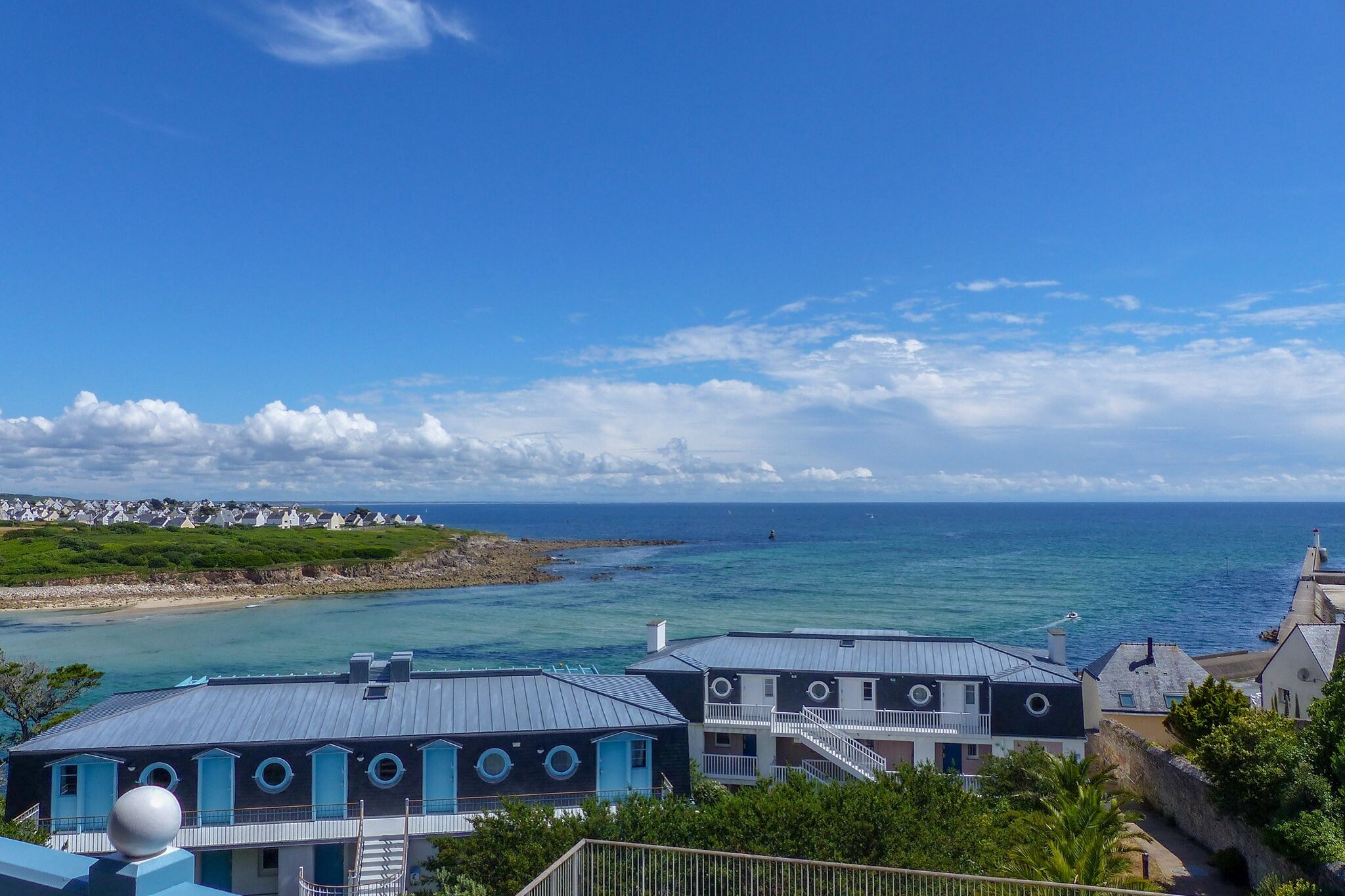 Appartement vlakbij het prachtige strand van Trescadec met zeezicht