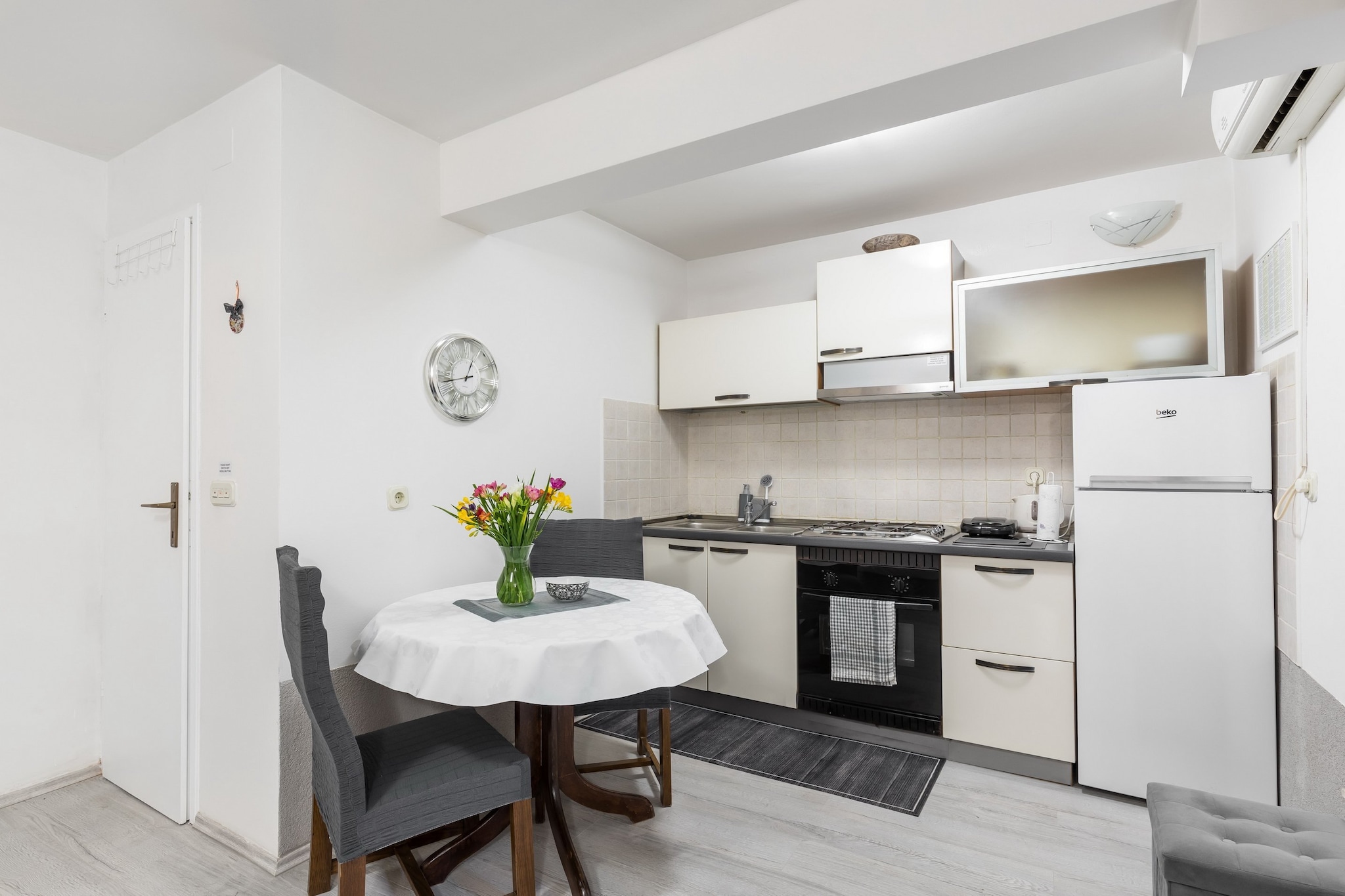 Studio Toniko with Terrace