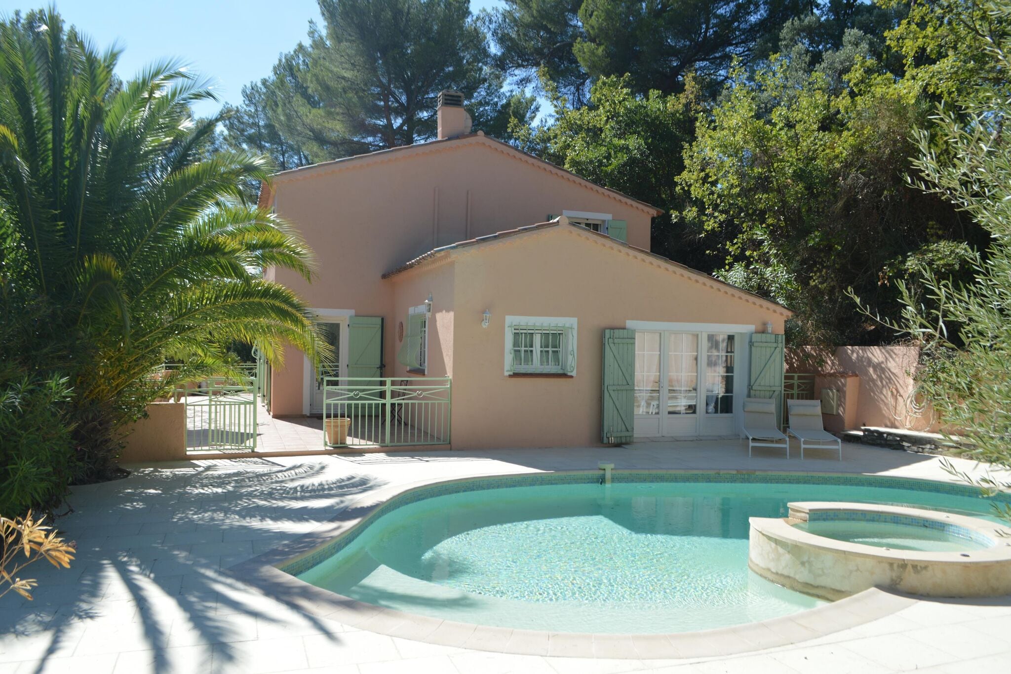 Nice holiday home in Figanieres with garden