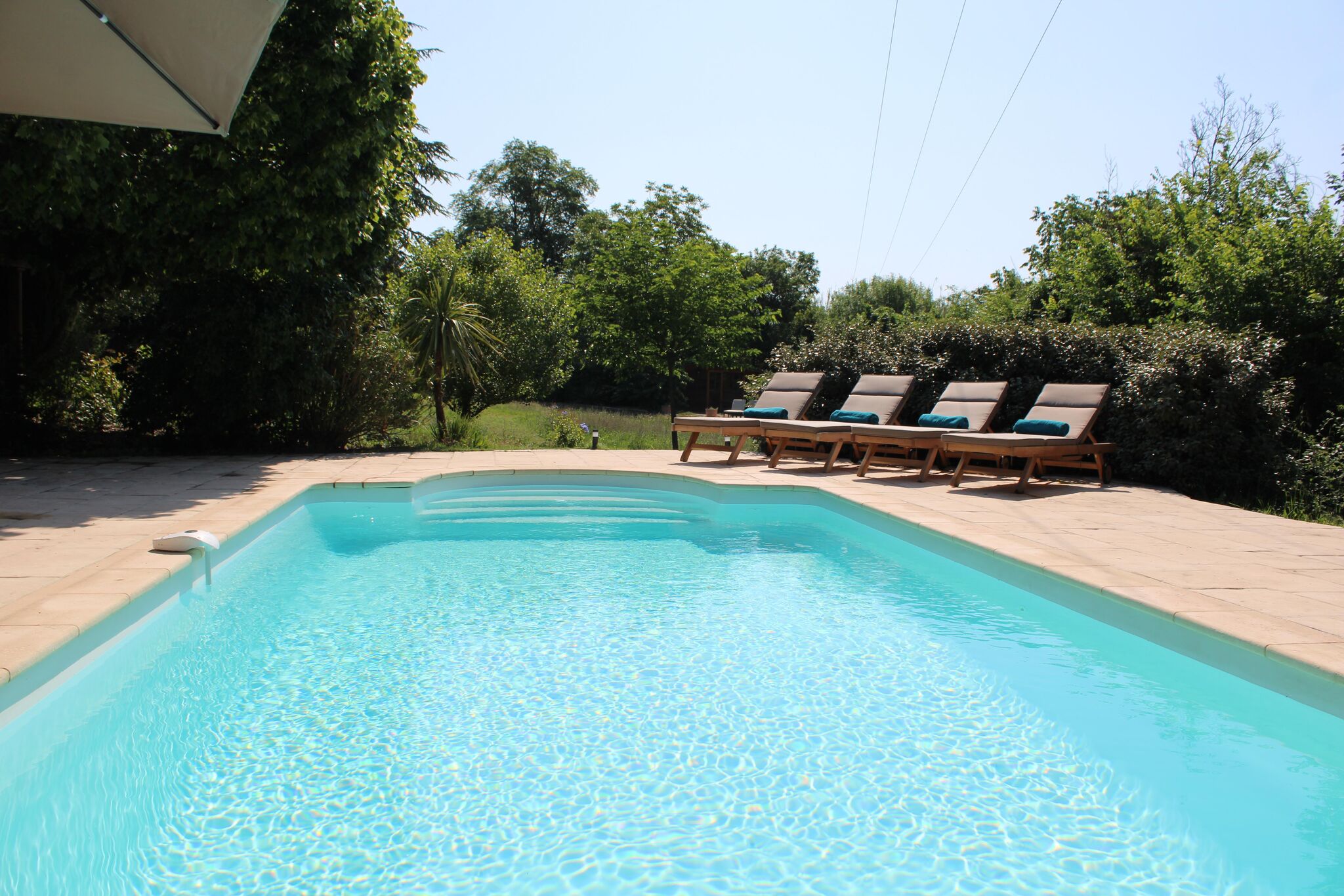 Maison confortable avec grand jardin et piscine à Callian