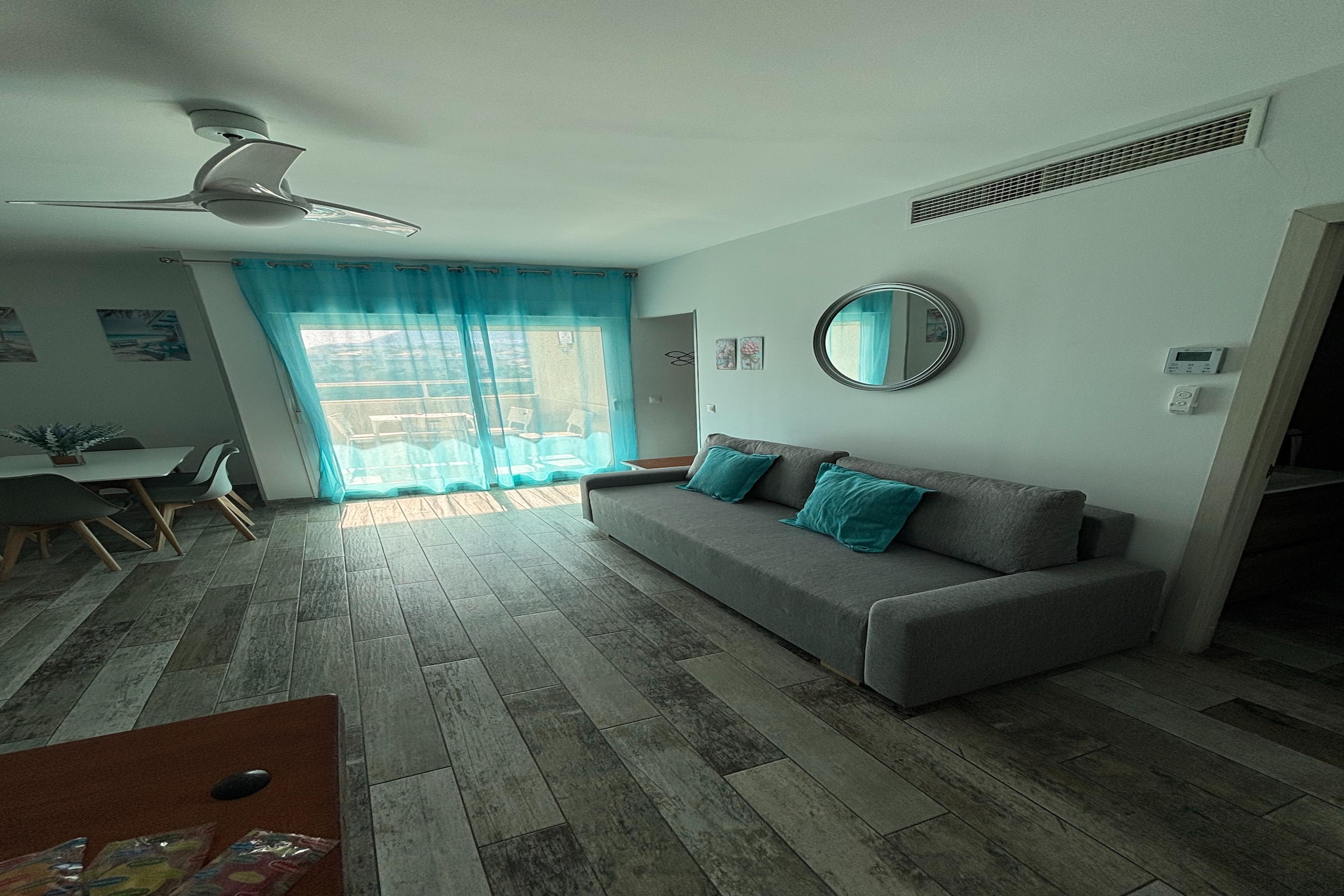 Apartamento con terraza panorámica en Playa Benalmádena - Woonkamer