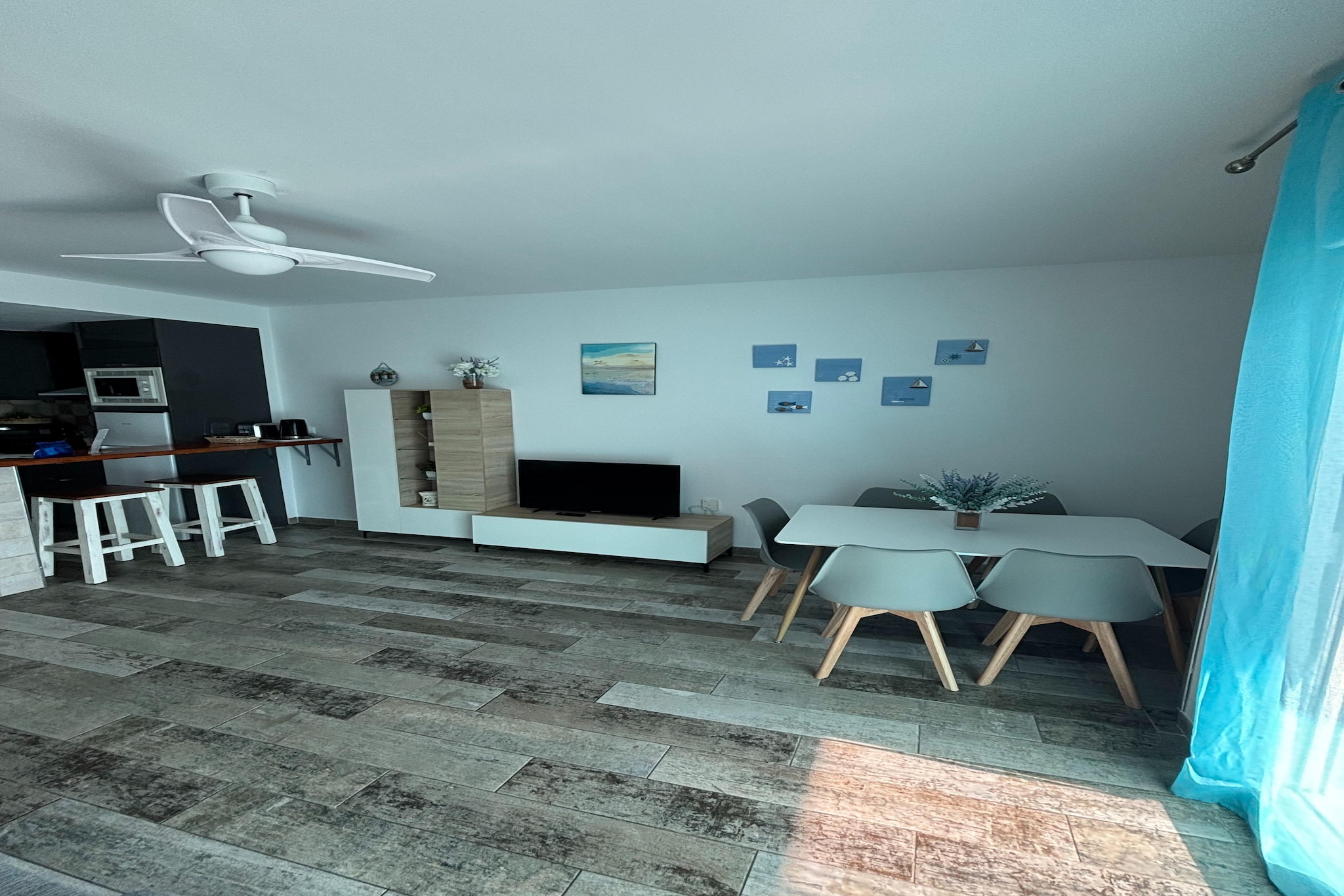 Apartamento con terraza panorámica en Playa Benalmádena - Woonkamer