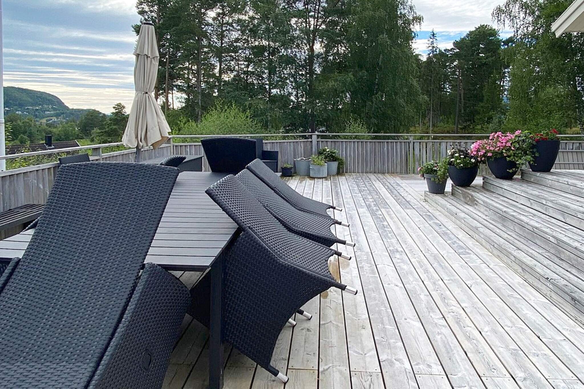 Internet Access DSL, open kitchen(15 m2)(cooker(electric), hood, coffee machine(filter), waffle iron, microwave, dishwasher, fridge, freezer(60-99L), washing machine), Living/bed room(25 m2)(TV(satellite, german television channels, norvegian TV channels ), fireplace, radio), bedroom(double bed), bedroom(double bed), bedroom(double bed), bathroom(floor heating)(bathtub or shower, washbasin, toilet), heating(electric), terrace(100 m2), garden furniture, BBQ, parking