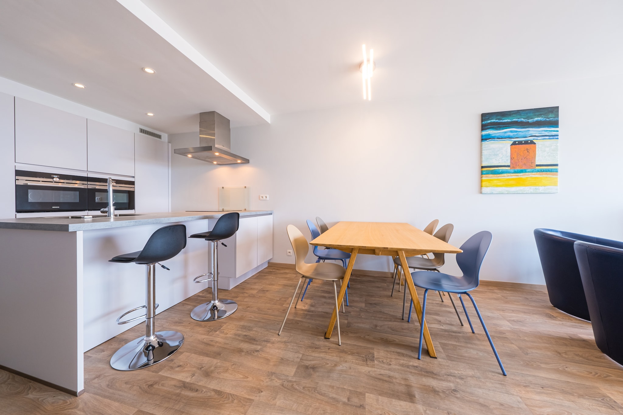 Modern apartment with direct sea view