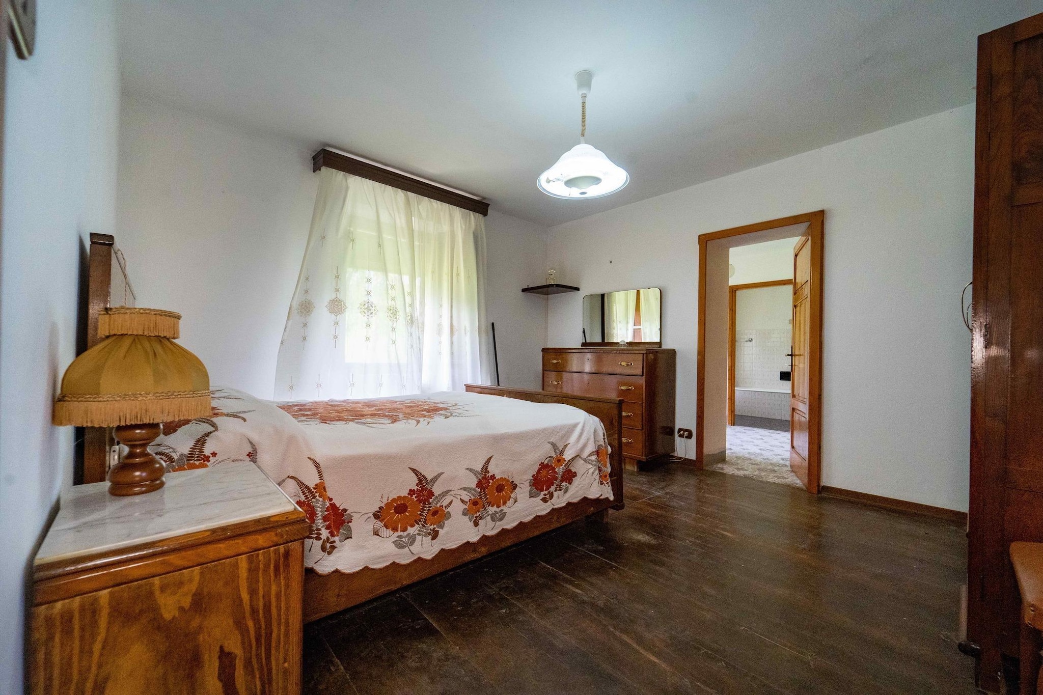 Holiday Home in Tuscany with Scenic Views