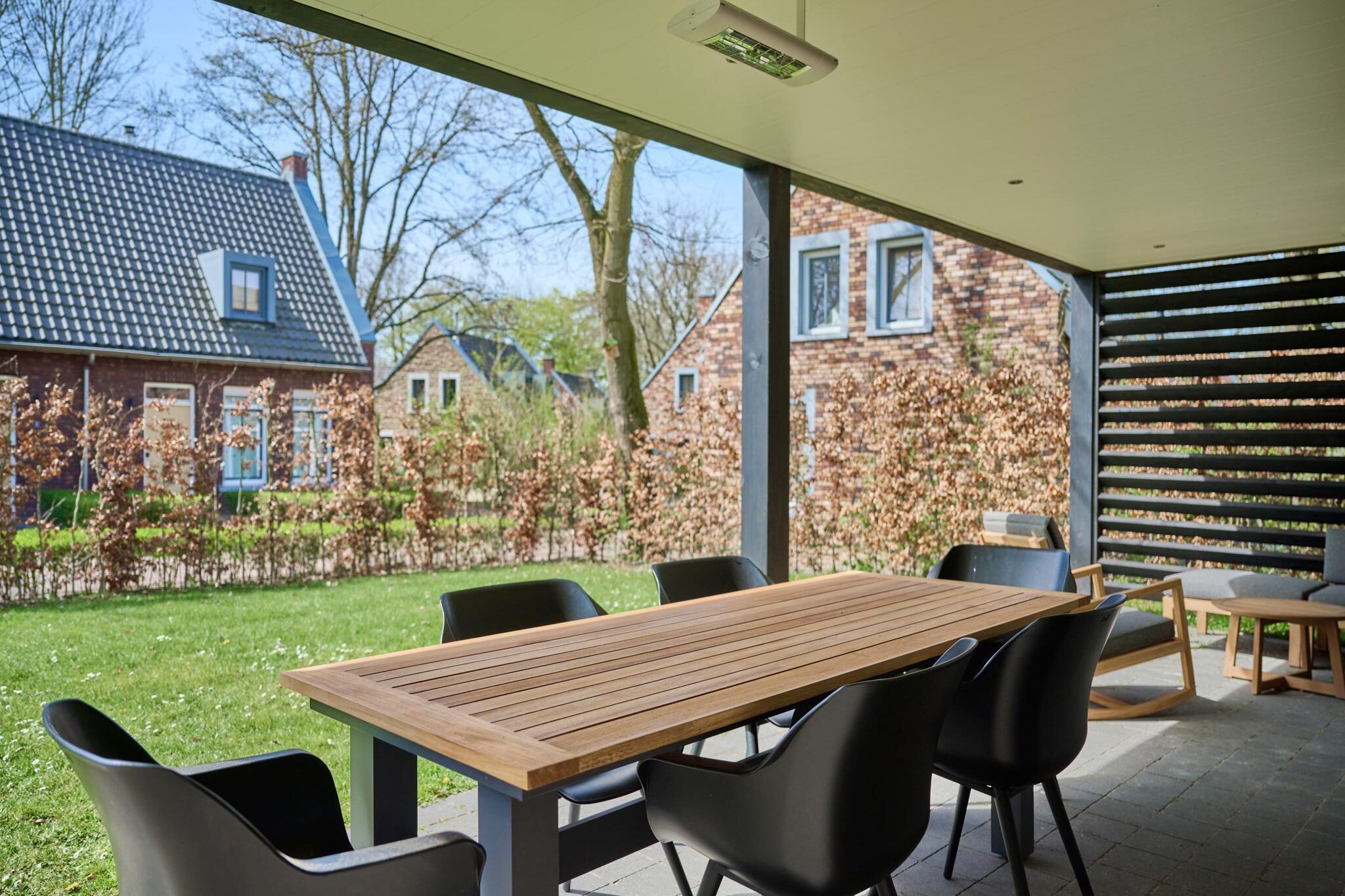 Nice villa with veranda 4 km from Maastricht