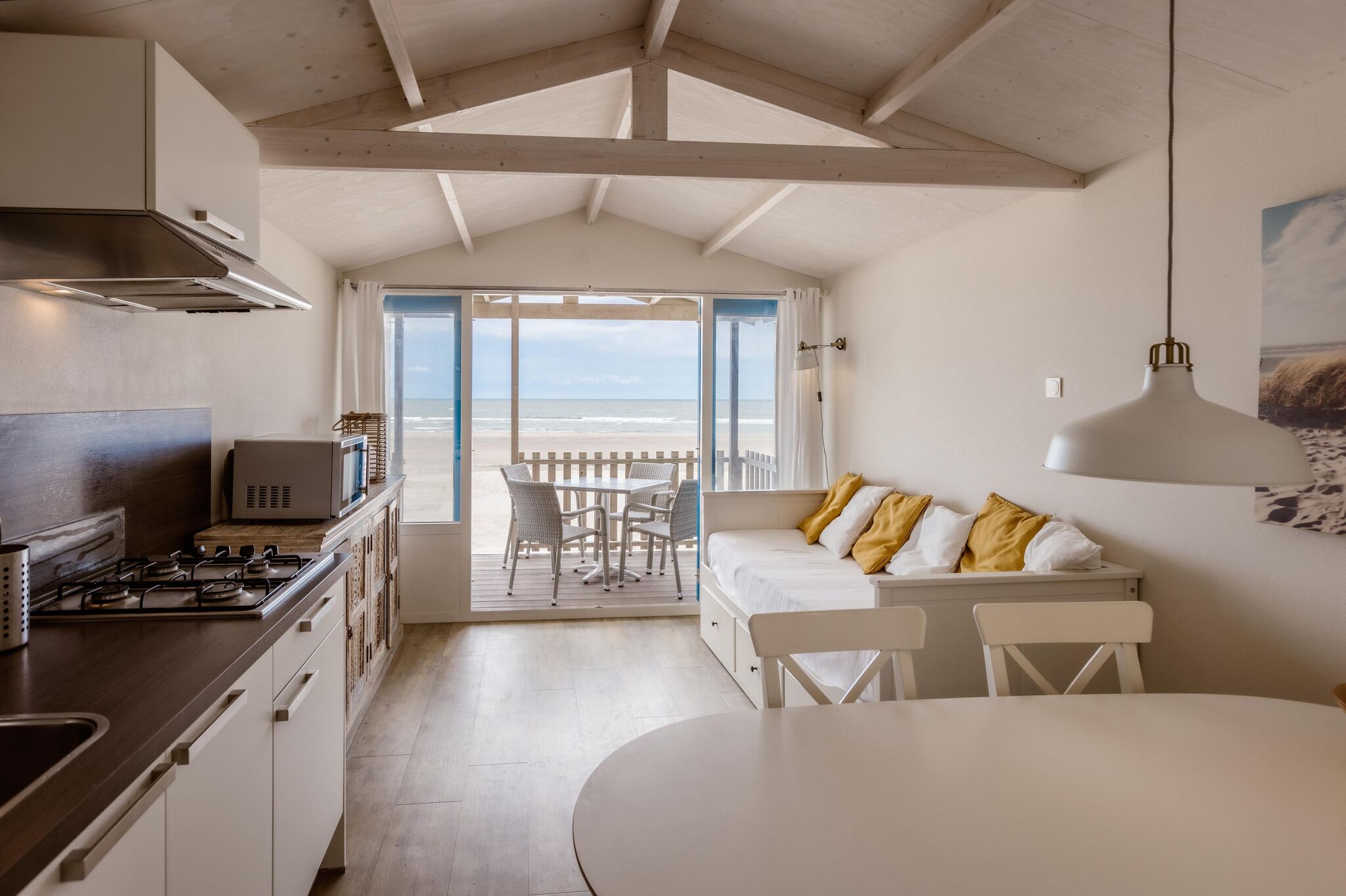 Schönes Strandhaus mit direktem Meerblick am Nordseestrand von Wijk aan Zee