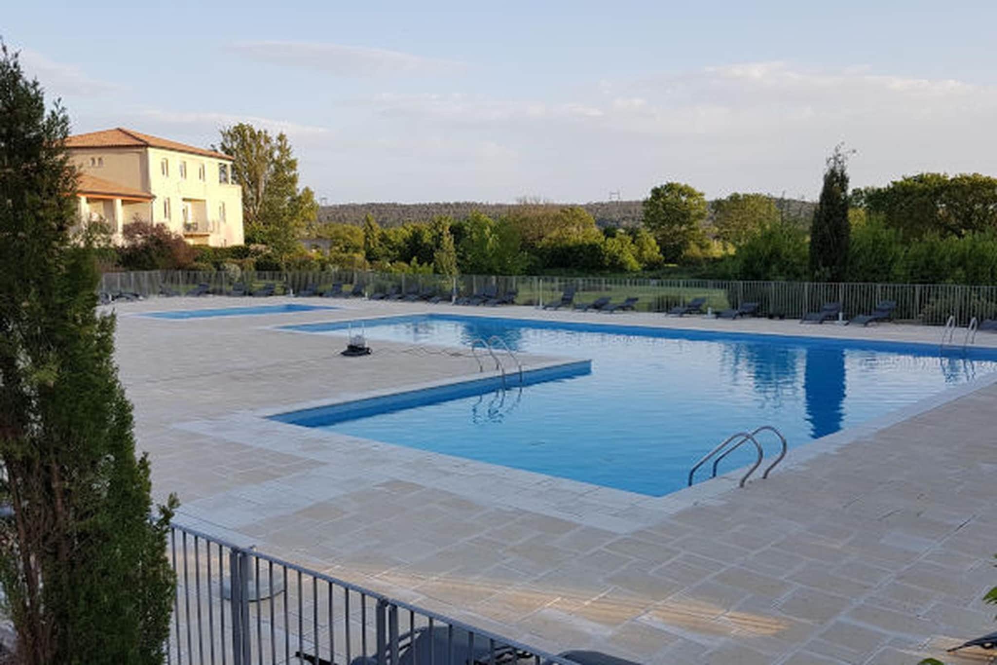 Résidence du Château de Jouarres - Azille // Apt 3 P 6 pers - Zwembad