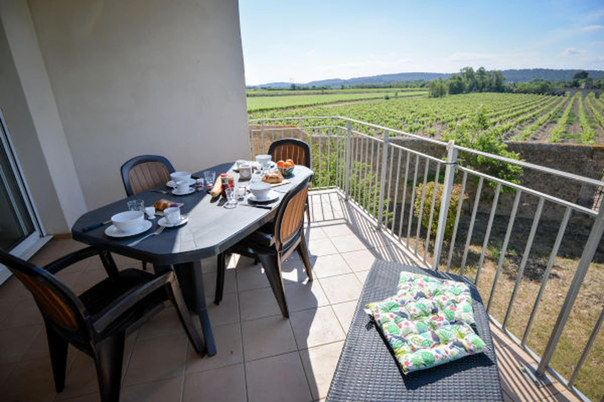 Résidence du Château de Jouarres - Azille // Apt 3 P 6 pers - Terrasbalkon