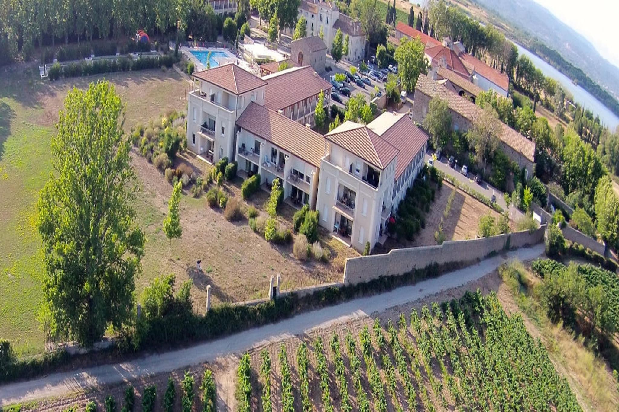 Résidence du Château de Jouarres - Azille // Apt 3 P 6 pers - Gebieden zomer 1km