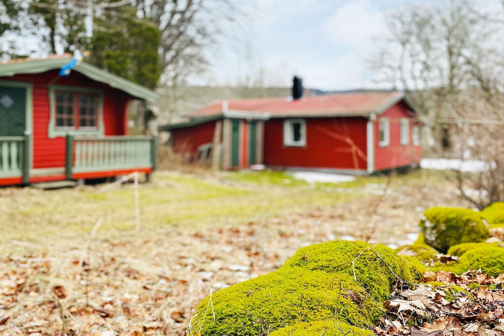 A warm welcome to a charming cottage surrounded by greenery and leafy apple trees. Outside, sheep and lambs graze, a true idyll. The cottage is located in the middle of the beautiful Valle area, which is known for its dramatic landscape with sparkling lakes, fine hiking trails and thousands of cherry trees. The area is particularly well-visited during the month of May thanks to the thousands of cherry trees in bloom, a fantastic experience! You are welcomed by a large garden with barbecue area above the house with an old stone fenced yard around the plot. The house is homely with elements of classic Swedish style from the 70s. The hall is spacious with space to hang up outerwear. The hall and living room are integrated with open space. There is a stove here that crackles a lot on chilly evenings. Directly to the left is the house's one bedroom with an extra bed for 2 people. Bed linen is not included. Straight ahead, the small charming kitchen opens up and to the left is the house's second bedroom with 2 90 cm beds. The living room is bright with large windows facing the garden. Here are sofas, an armchair and a TV corner. There is also a dining table with plenty of room for the whole party. In the guest cabin at the back of the plot there is two additional beds for two people. There is room for 6 people in total and your accommodation is perfect for a family with children or a couple. Between the guest cabin and the house itself is the toilet, which is a composting toilet . All furnished in a very charming style. The shower is an outdoor shower with curtains and with the bare sky as a roof and the birds as company. There is only summer water, there is no hot water. Final cleaning is not included. The service cannot be purchased. This accommodation is close to Skara sommerland if you are a family with children. If you are also interested in history, a visit to Varnhemskloster is recommended or take a trip to Naturum HornborgarsjÃ¶n for a fantastic nature experience.