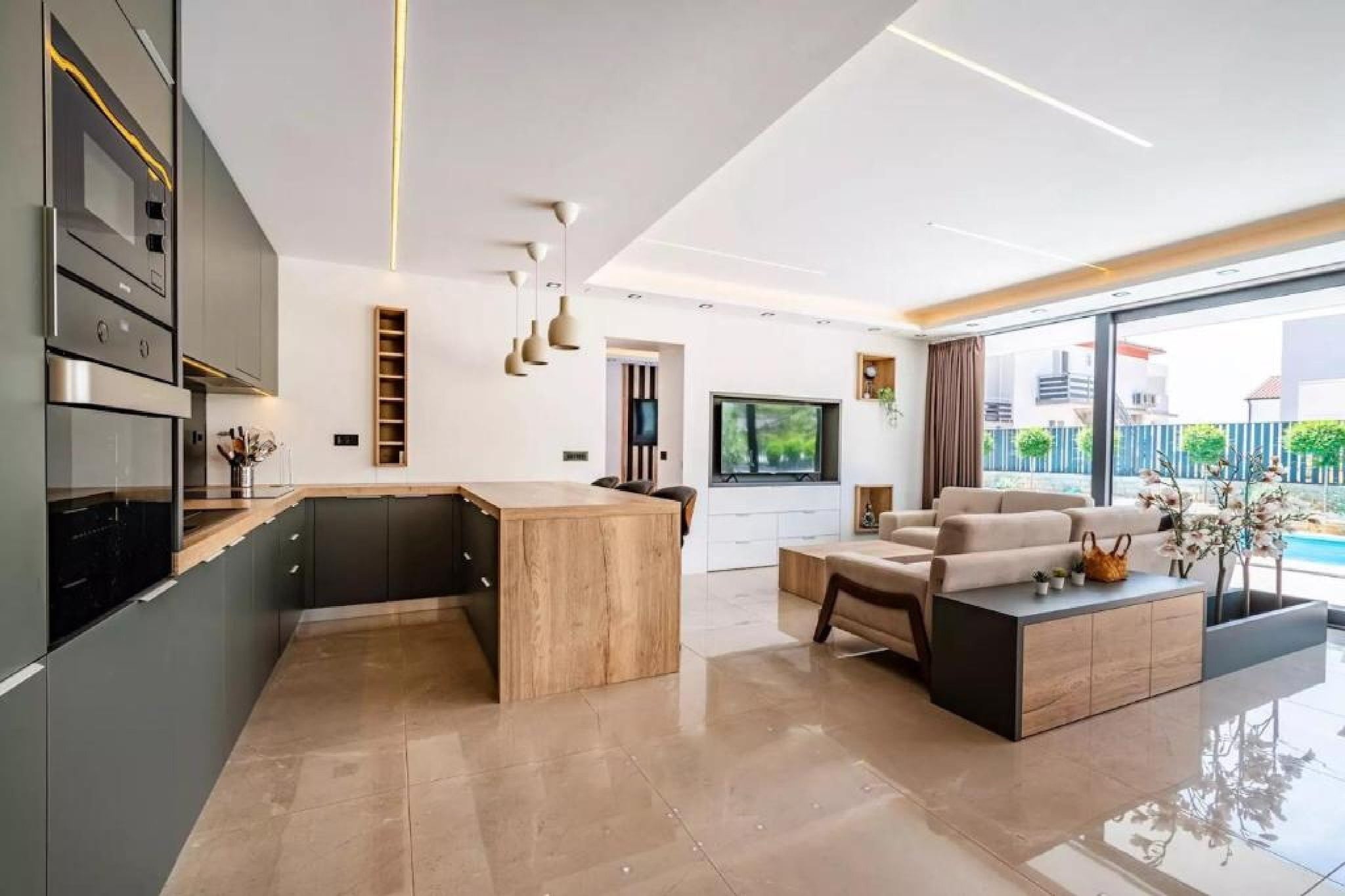 Villa Omega - Four Bedroom Villa with Swimming Pool