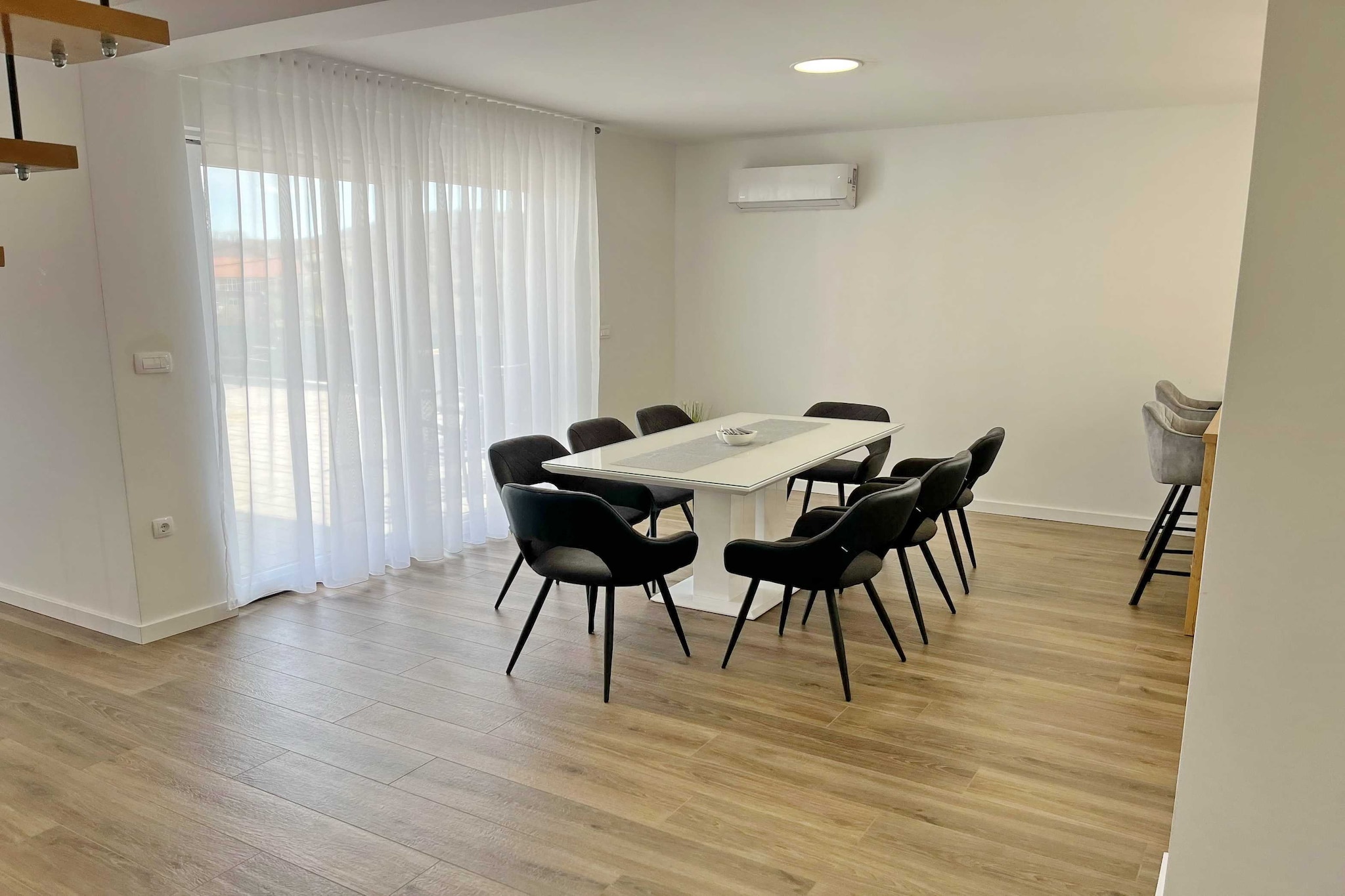 Villa Zuzul - Four Bedroom Villa with Swimming Pool