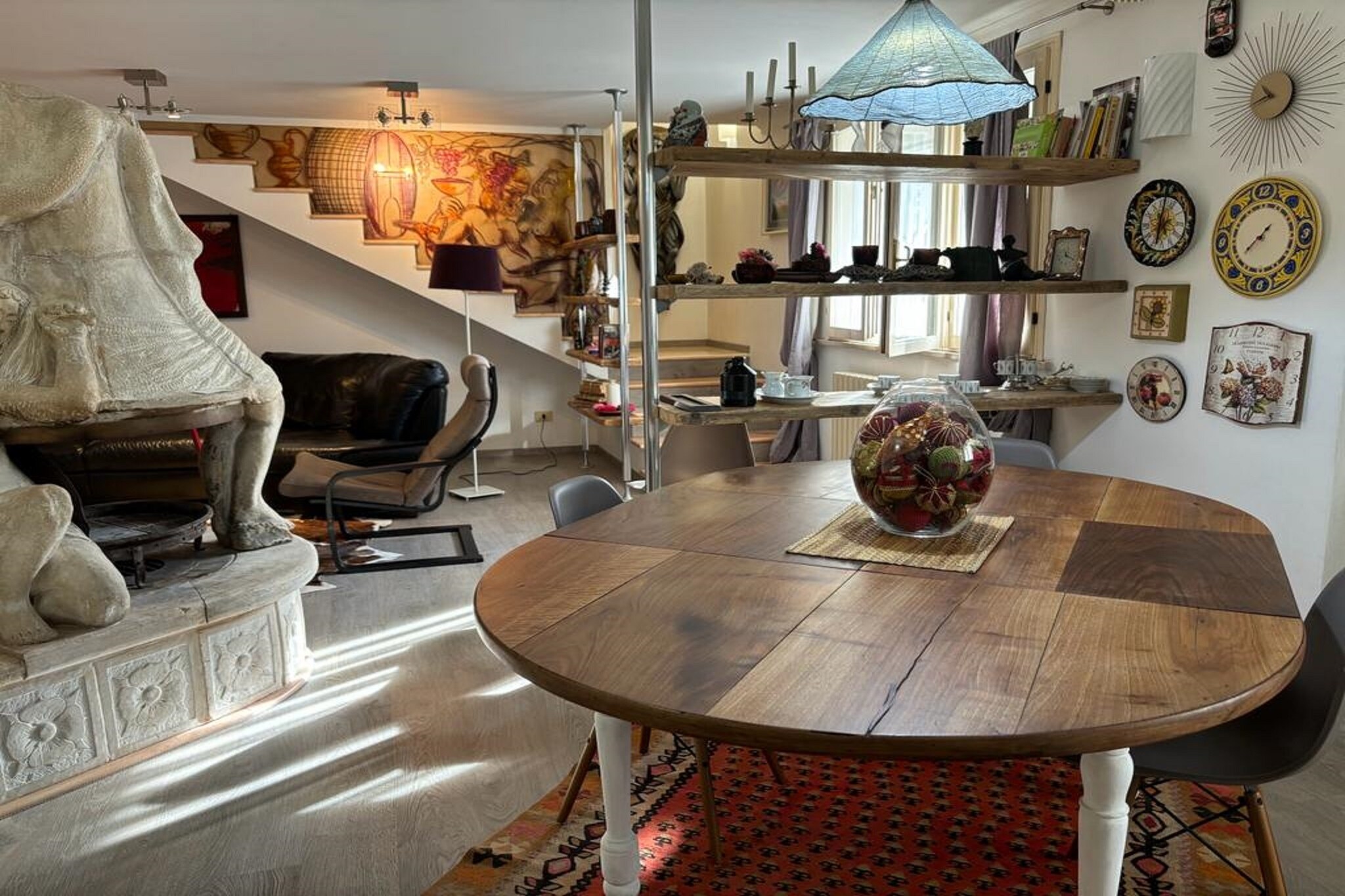 Ground floor: (Living room(TV, dining table, seating area), open kitchen(hob, oven, fridge-freezer, washbasin), bedroom(double bed), bedroom(double bed), bathroom(shower, washbasin, washbasin, toilet, bidet), veranda, heating)\n\nbalcony or terrace, air conditioning, garden, parking