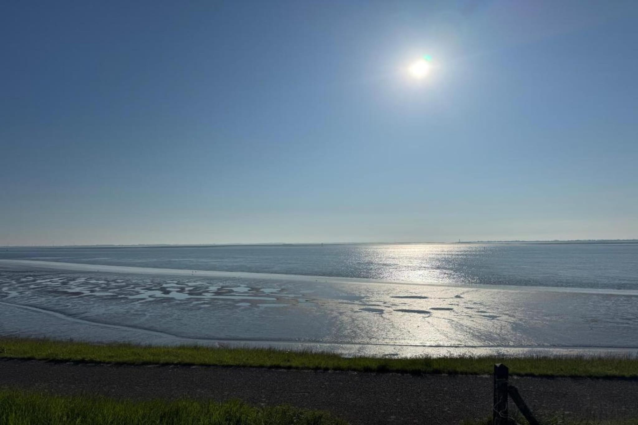 Kustwoning Baarland in Zeeland-Gebieden zomer 20km