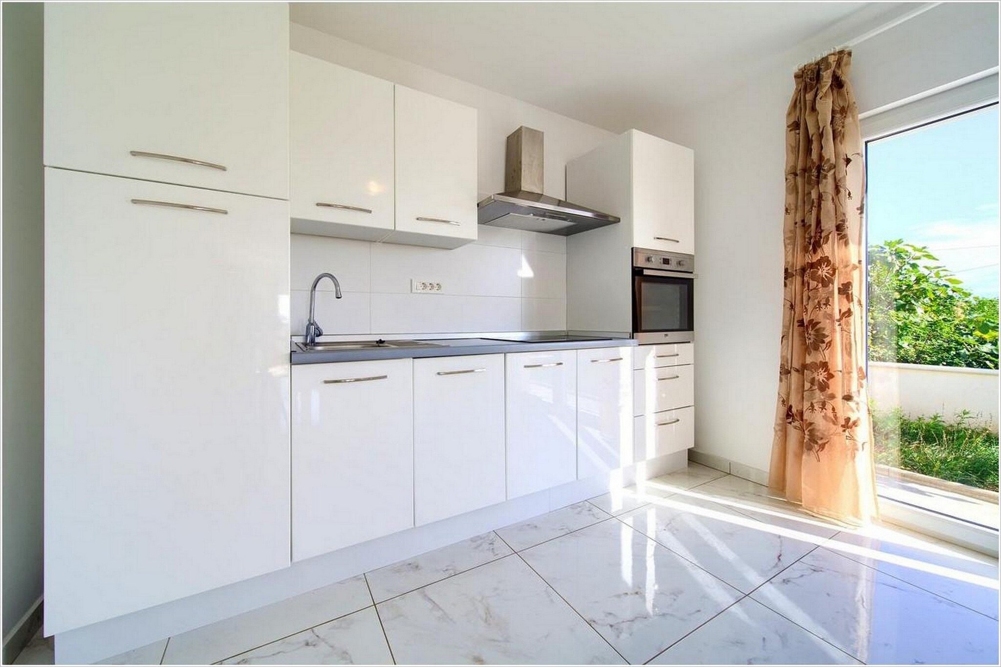 Villa Isabella - Four Bedroom Villa with Swimming Pool