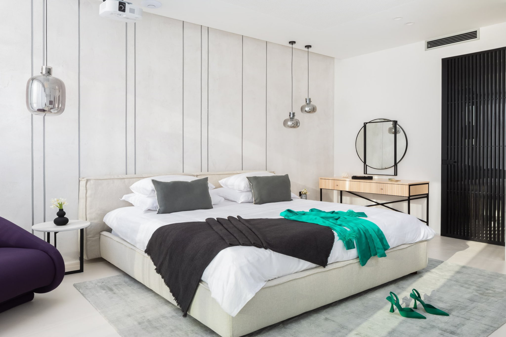 Nestled in the peaceful hills of Gornji Rabac, this spacious villa accommodates up to 8 guests and offers everything needed for a relaxing Istrian getaway. Enjoy a private outdoor pool, a sun-drenched terrace, and a lush garden, perfect for leisurely breakfasts or evening barbecues. Inside, a wellness area with an infrared sauna, bubble bath, and fitness equipment invites you to unwind after a day in the sun.

The beach is just 1 km away, with restaurants and cafés within walking distance. A supermarket is 5 km away, and a pharmacy is conveniently located 1 km from the property. Free Wi-Fi and private parking are provided for a stress-free stay.

Whether you're starting your day with coffee on the terrace, cooling off in the pool, or enjoying a sunset barbecue, this villa combines comfort, wellness, and coastal beauty in one unforgettable holiday home.