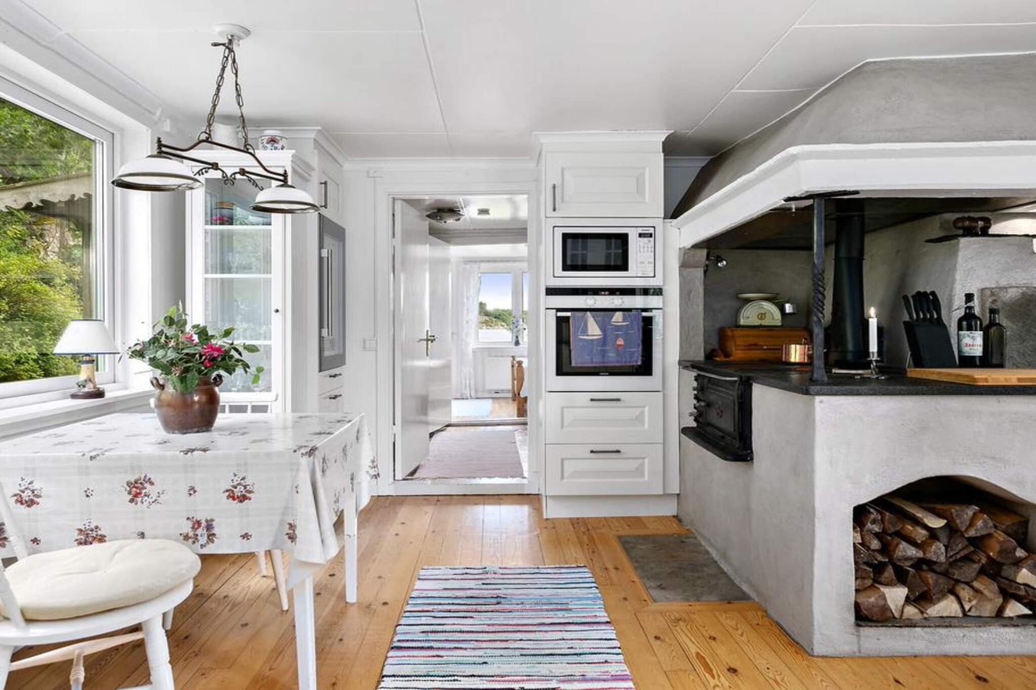 Huisje aan zee met balkon en barbecue - Binnen