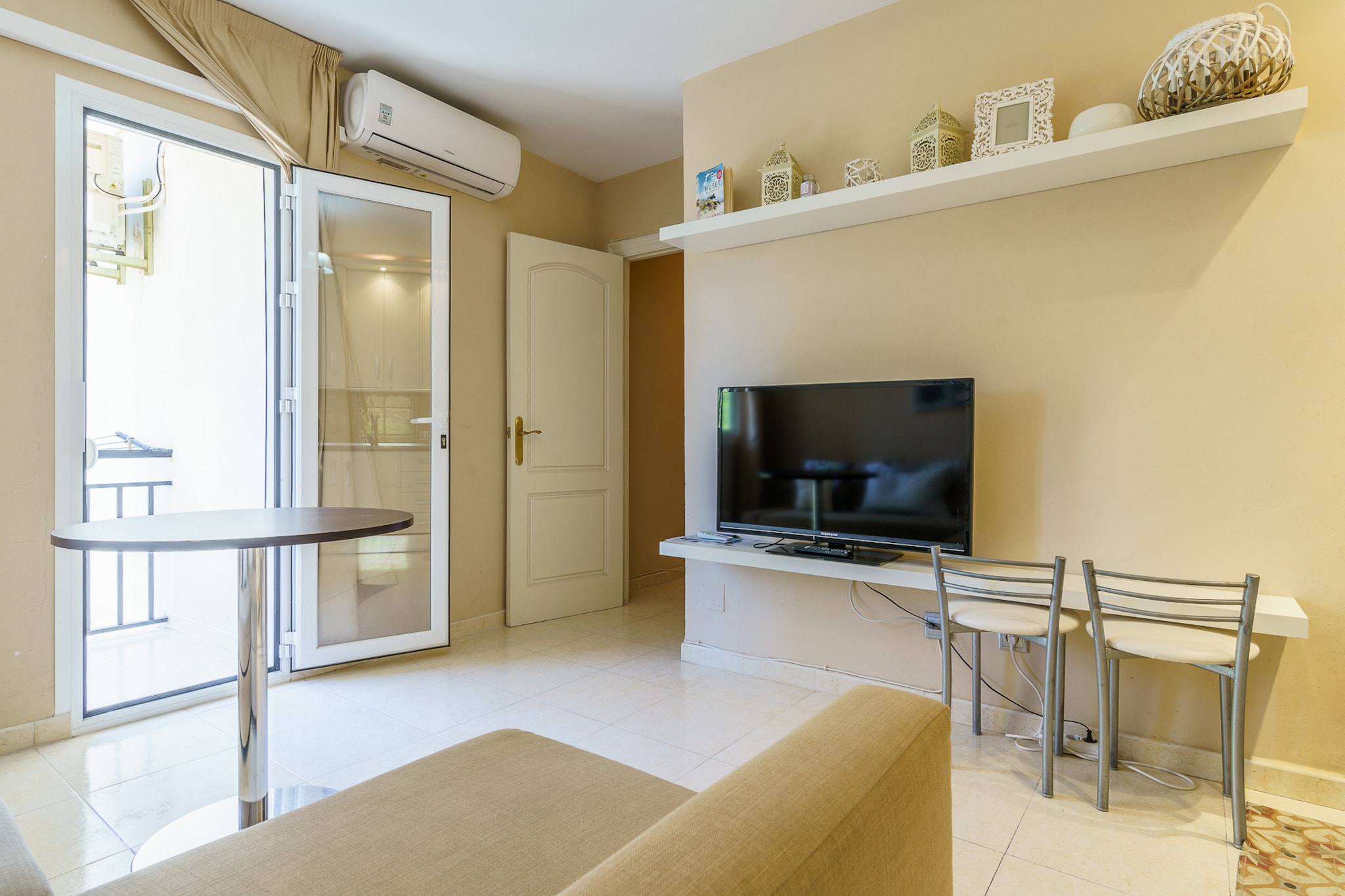 CT 178 - Versalles City Apartment - Fuengirola-Living room