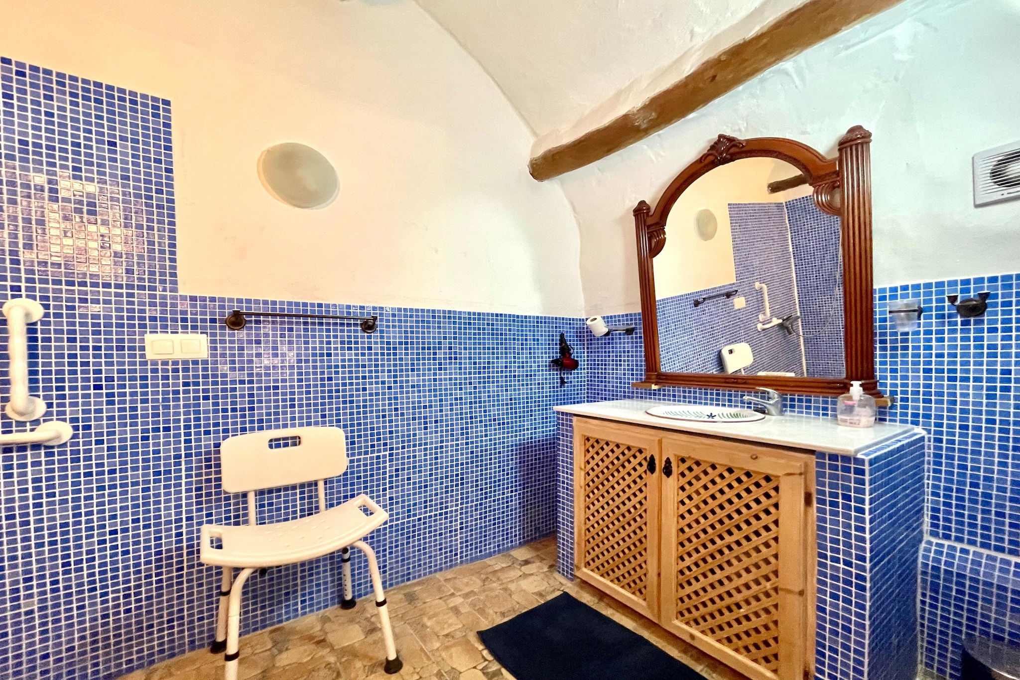 Cave House in Cúllar near Historic Centre