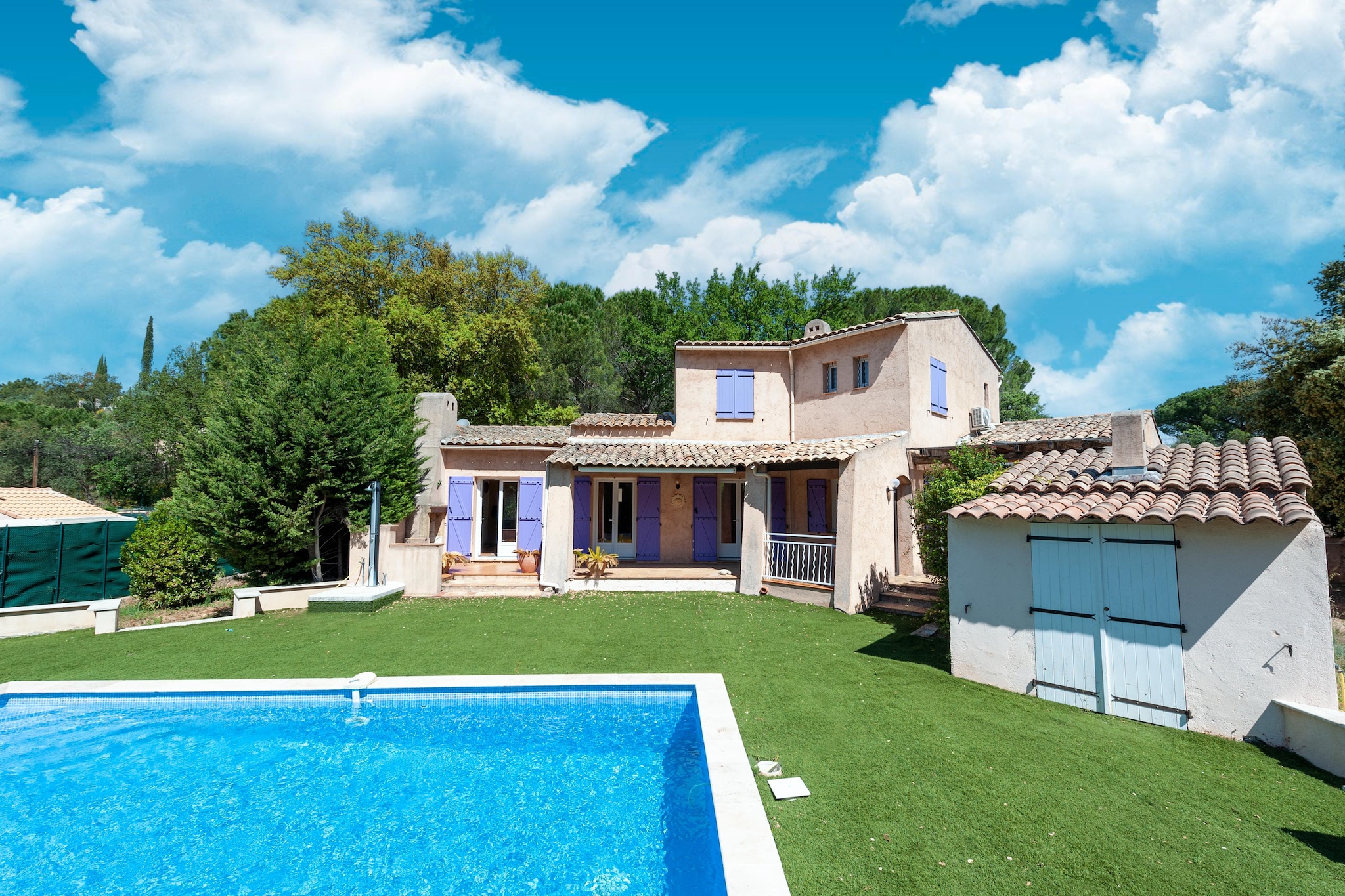 Exterior Summer
