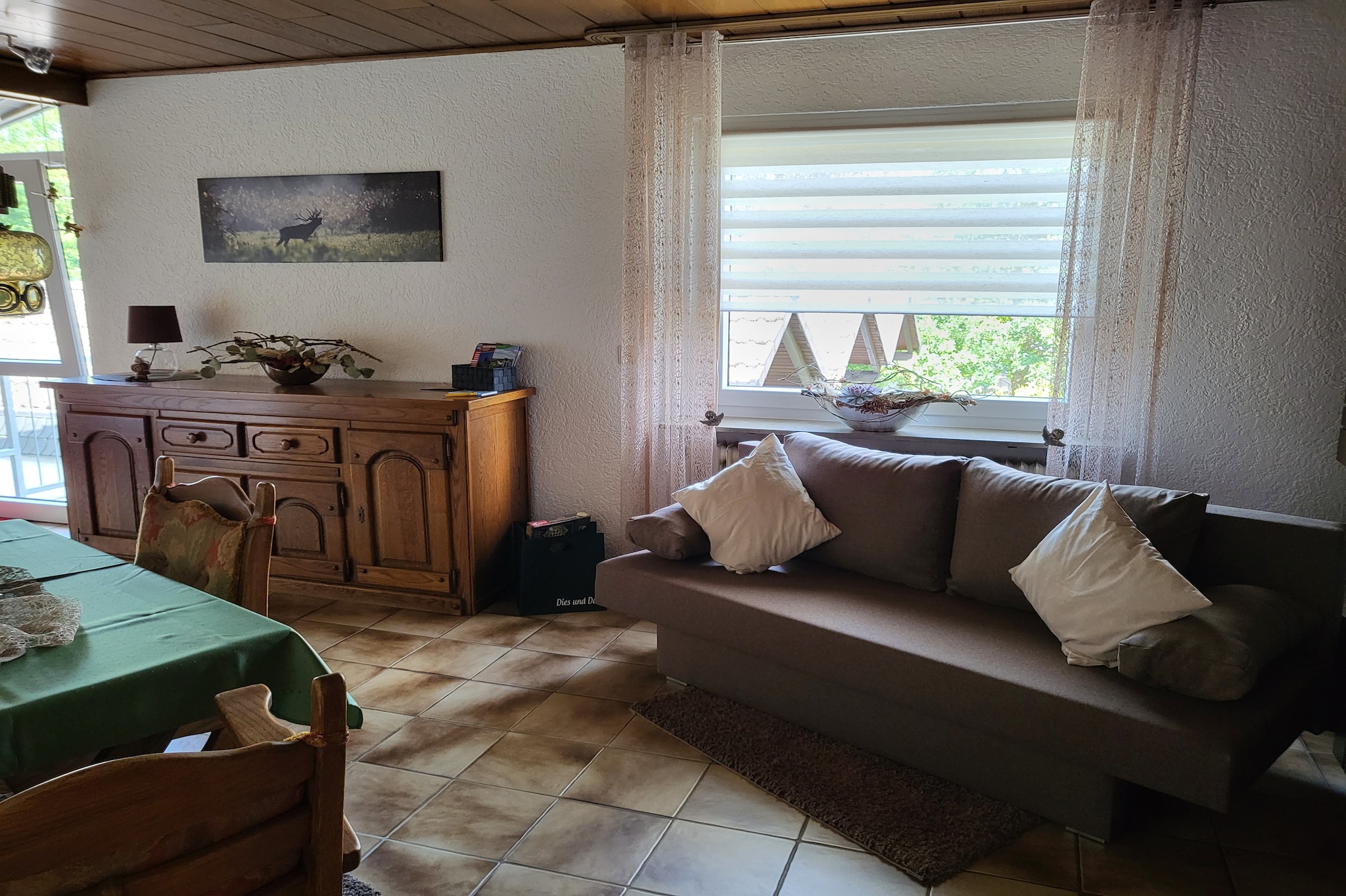 On the 1st floor: (Living room(double sofa bed, TV), dining room(dining table), Kitchen(electric kettle, cooker, hood, coffee machine, oven, microwave, dishwasher, fridge), bedroom(single bed(70 x 160 cm), double bed), bathroom(bath tub, shower, washbasin, toilet))\n\ngrill, terrace, garden, bicycle storage, garden furniture, parking, lounge set