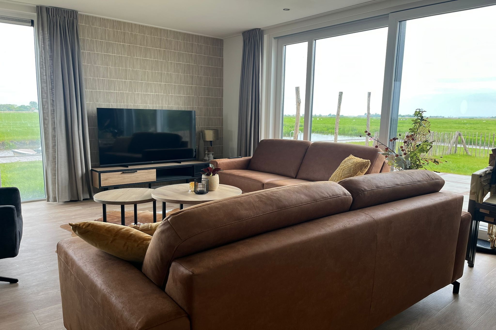 Friese Villa 1 in Leons-Woonkamer