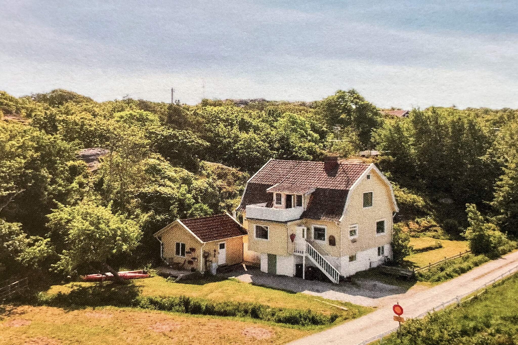 8 person holiday home in KLÖVEDAL-By Traum