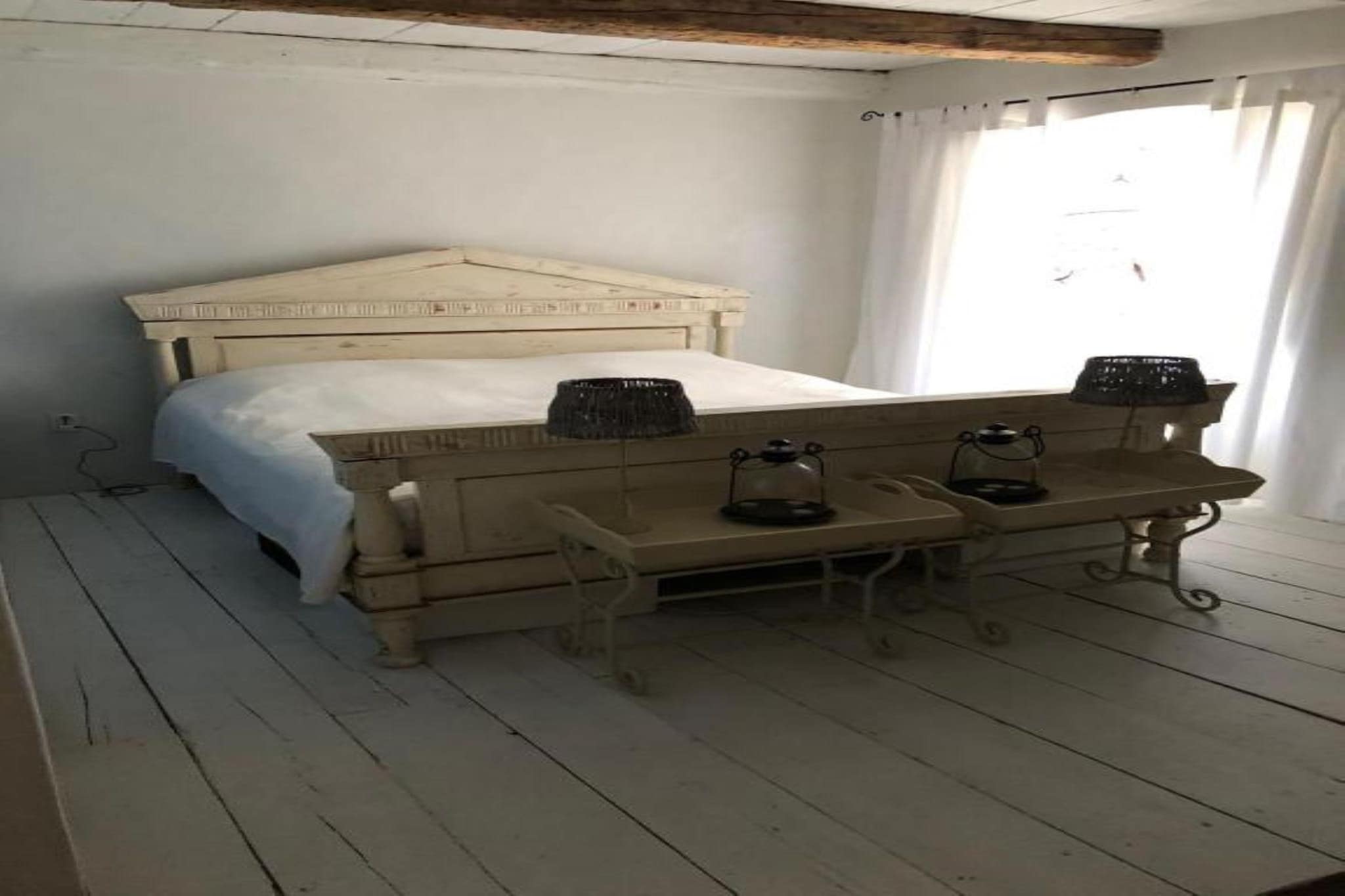 An optional utilities and service fee of EUR 125,00 will be charged before your arrival. Details are given below.<br> Stay in this cosy apartment in Vrbnik, spread over three floors. This house is ideal for a vacation with a group of friends or family. You can relax on the roof terrace which is on the 3rd floor, enjoying sea views along with your favourite drinks. The house is within walking distance of the Secret Beach where you can unwind and soak in the sun. You will also find Kozica and Melska Beach at a short distance. In short, there are many attractions worth visiting here. Relish the delicacies of the restaurants 100 m away from the property. Mount Obzova is 11 km away. The home features all the essential items required for a peaceful stay. On the ground floor, you have a kitchen with a boiling water tap, coffee machine, and fridge along with a bedroom and bathroom (perfect for people with reduced mobility). On the first floor, you will find a bedroom and bathroom. On the second floor, there is a kitchen and living room. About Belvilla: When you stay in a Belvilla home, you can rest assured of a unique holiday home in ideal surroundings at an attractive price. The portfolio of accommodations consists of more than 40,000-holiday homes in 20 European countries. Interested in a weekend getaway, a summer or winter sports holiday, or simply a short break? Do you prefer the coast, the countryside or the mountains? Whatever your preference, there is a Belvilla home to meet your needs, from a cosy gîte for two to a castle big enough for the entire family, from an apartment in the heart of Rome to a cabin in the middle of nowhere, from a simple tree house to a luxury dream villa and from close to home to the other side of Europe. A Belvilla home gives you the freedom to enjoy breakfast in your pyjamas or continue a good conversation into the morning hours without having to worry about the bar's closing time. Prepare gourmet meals with fresh local ingredients in your own kitchen and take advantage of having your own swimming pool to do as many cannonballs as you want! In other words, you can enjoy complete privacy in your home away from home. <br><b> Optional Utilities & Service Package </b><br><b> An optional utilities and service package of EUR 125,00 </b> can be selected prior to your arrival. You will receive a separate communication with the payment link should you wish to include it.<br>This package ensures a seamless stay and conveniently covers services such as final cleaning, utility consumption, service support, and protection against minor damages or incidental costs during your stay.<br>Guests who prefer may manage these services independently, provided the property is returned in good order at check-out.