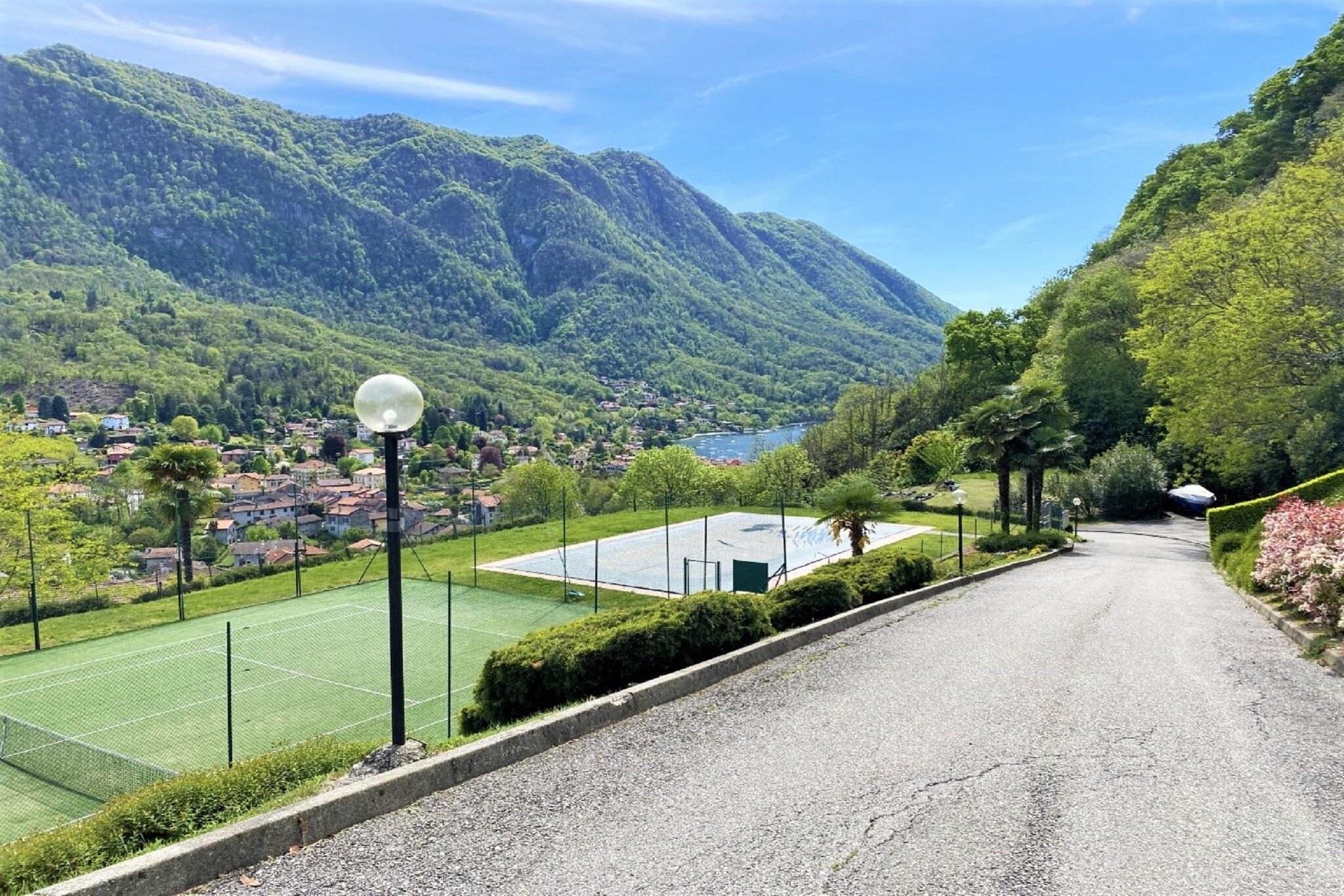Apartment near Lake with Mountain Views