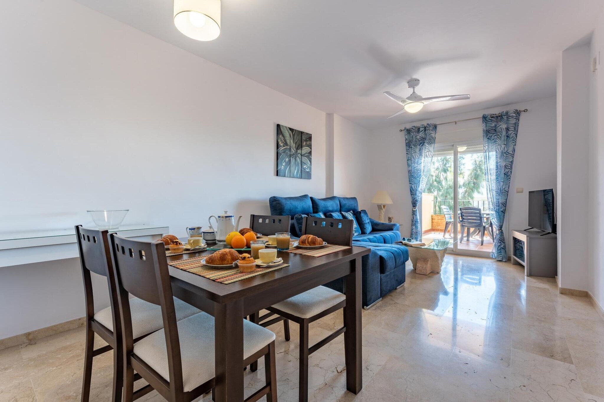 CT 232 - Eden Golf Sur - Southfacing Apartment-Salon