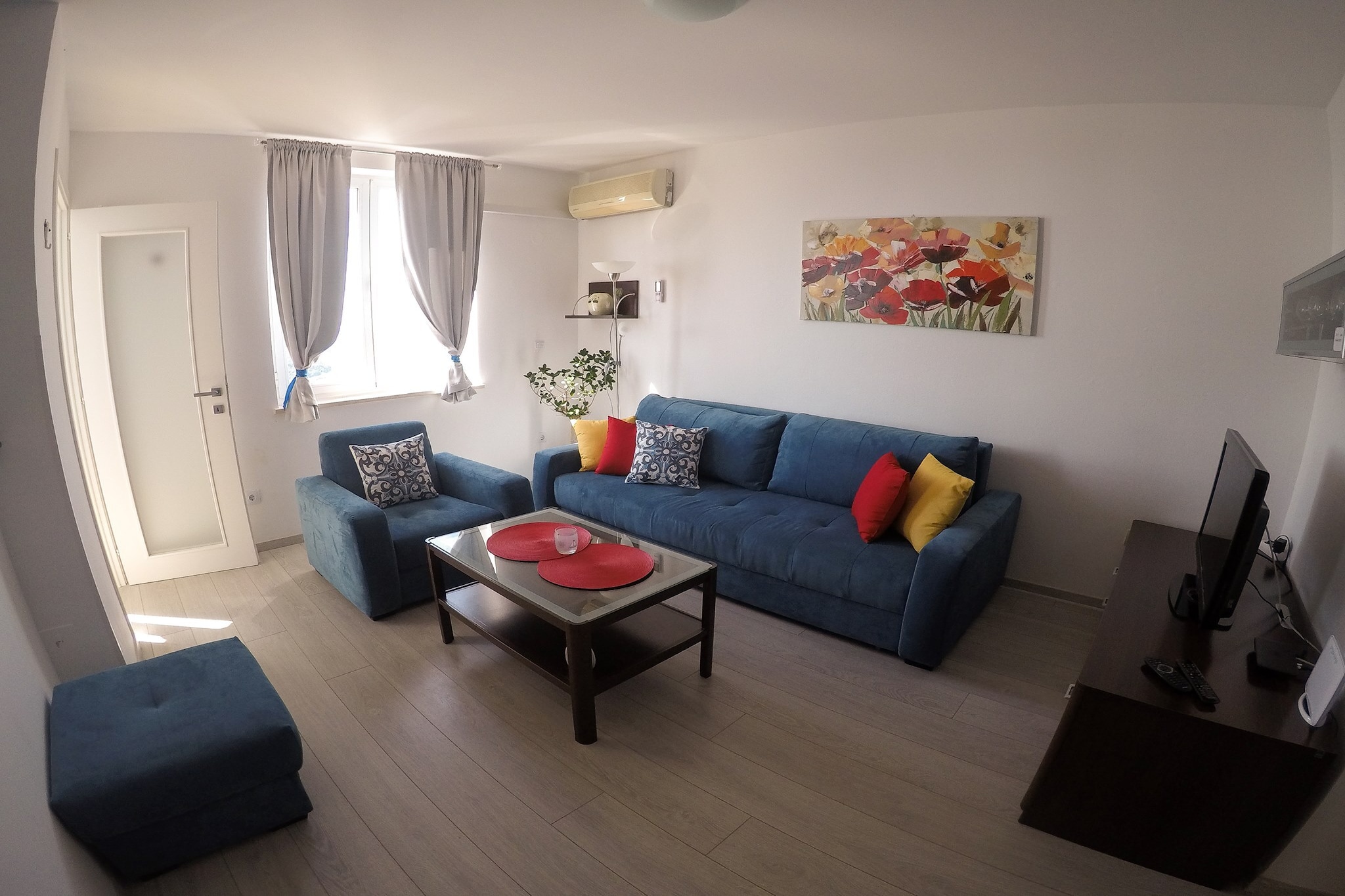 Apartment Precious View - One Bedroom Apartment with Sea View and City View