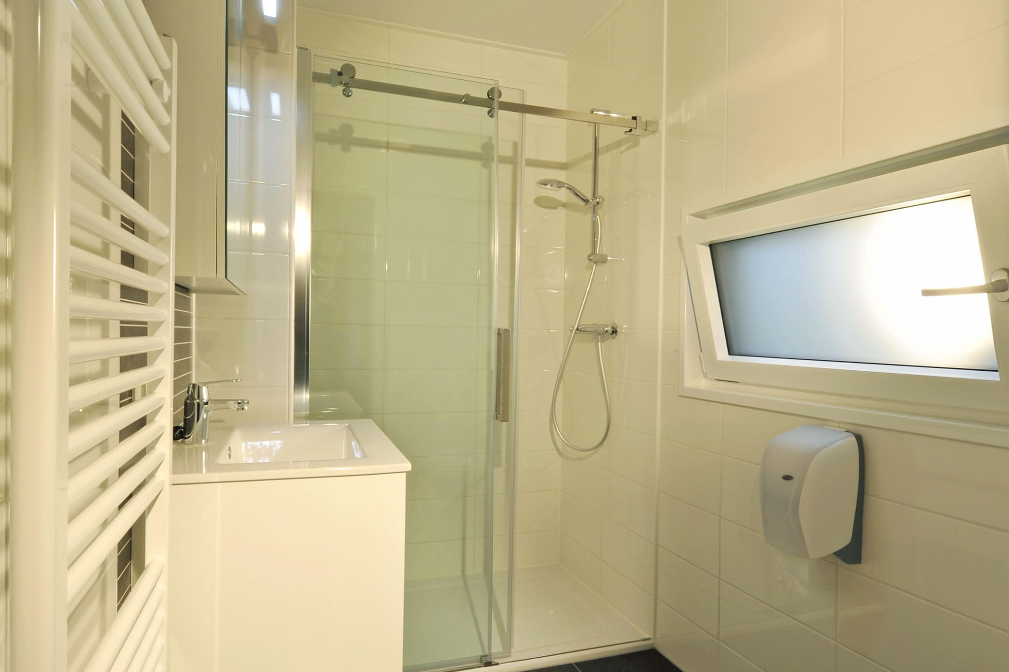 Camping Seeblick Toni - 4 Personen - Bathroom