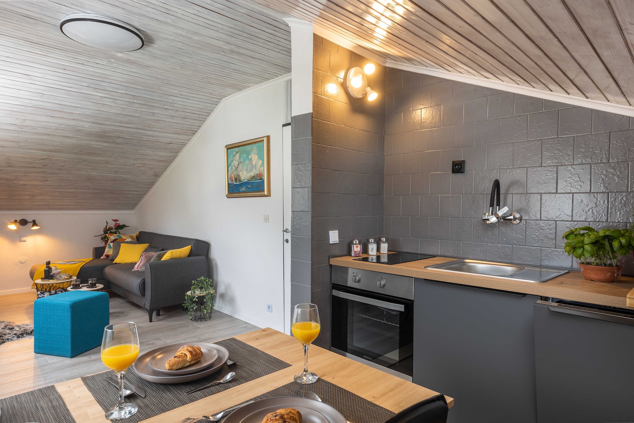 Apartment Tete Mare is located in MokoÅ¡ica, quite suburban area of Dubrovnik.  

A privite terrace with an outdoor furniture is at your disposal. Free Wi-fi is available throughout the property. 

Private parking is provided, reservation is not required. 

Luggage storage is possible prior to check in and after check out, so you can explore the city a little more before your departure.

This three bedroom apartment with terrace can accommodate up to five people. It features  air-conditioning as well as Internet enabled LCD TV. The open space living room comes with sofa and sitting area, and it's combined with the equipped kitchen and dining area. The private bathroom comes with bathtub and toilet. Hair dryer as well as linens and towels are at your disposal.

Surrounded by mountains, Ombla river and Adriatic sea it is a perfect place for a peaceful holiday. Restaurants and bars are less then 100  meters away from the property. Grocery store can be found only 70 m from the property. The closets beach is only 150 m from Apartment Tete Mare! Bus station for local buses is 70 m from the property.

Ferry port and main bus station are approximately 6 km away, while Dubrovnik Airport is 27 km away from the apartment.