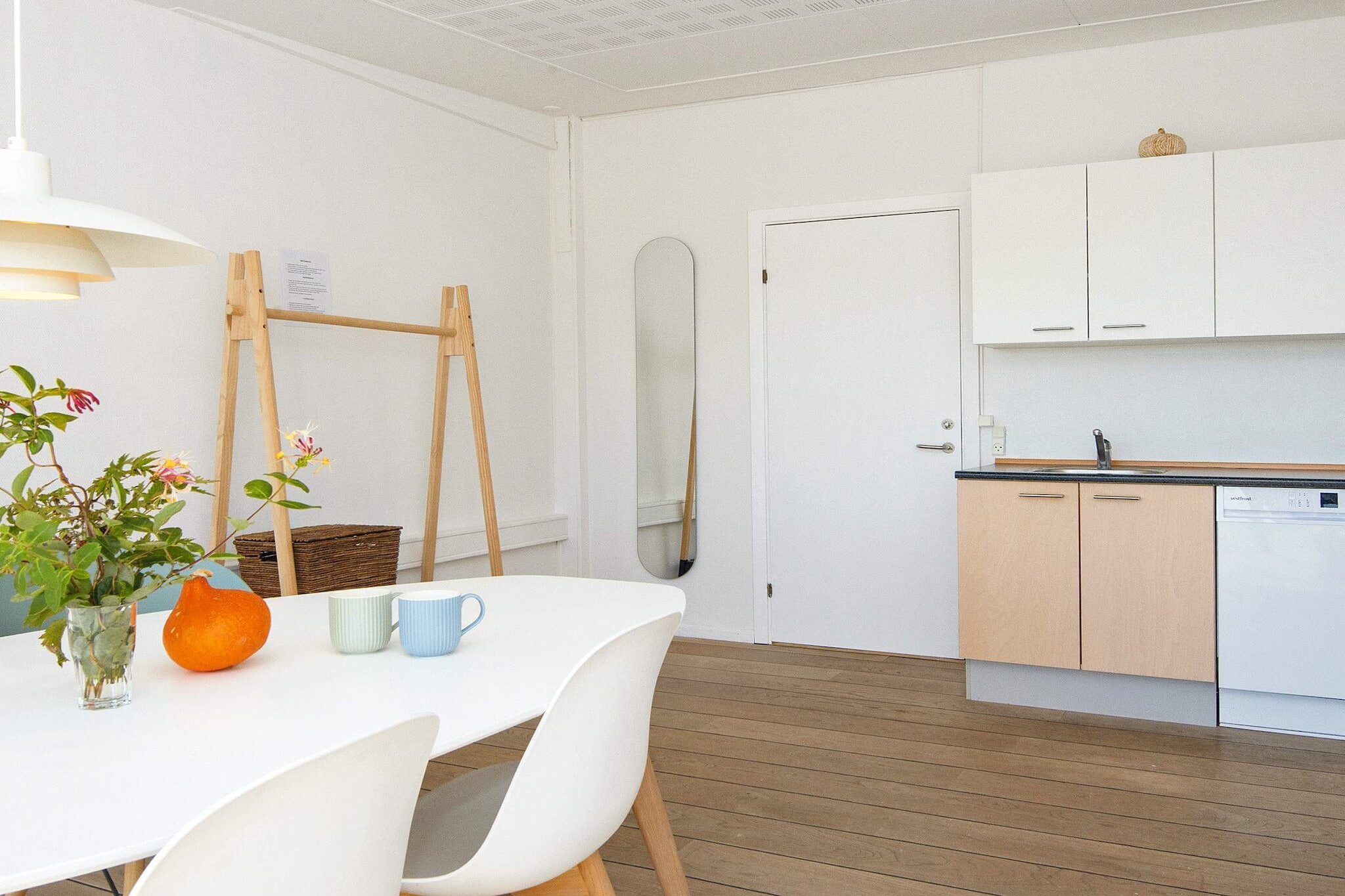 Apartment with shared kitchen in Vedersø