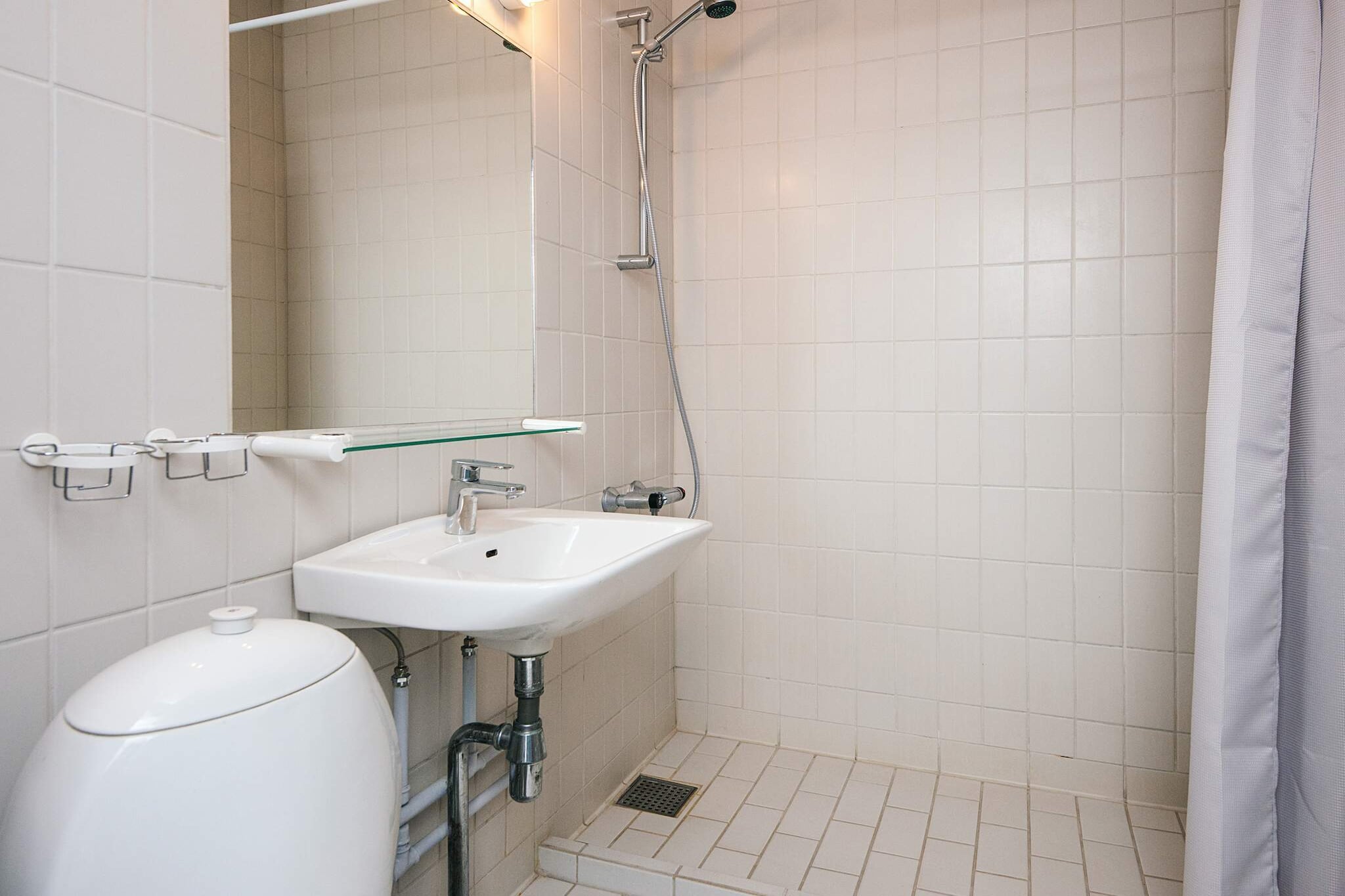 1 room,View cou.,G.Floor/1.floor,Prem - Binnen
