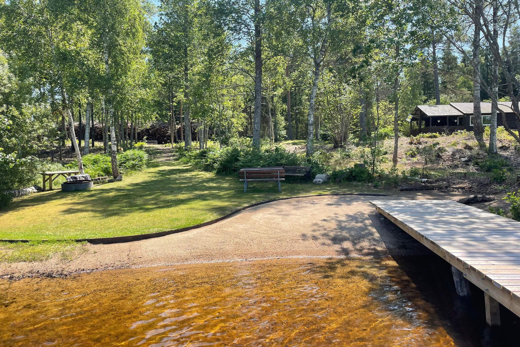 Licht vakantiehuis aan het meer-Buitenlucht
