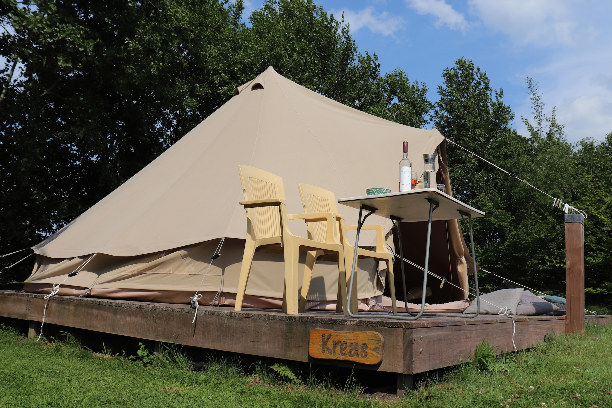 Glamour tent 'Kreas'"-Buitenkant zomer