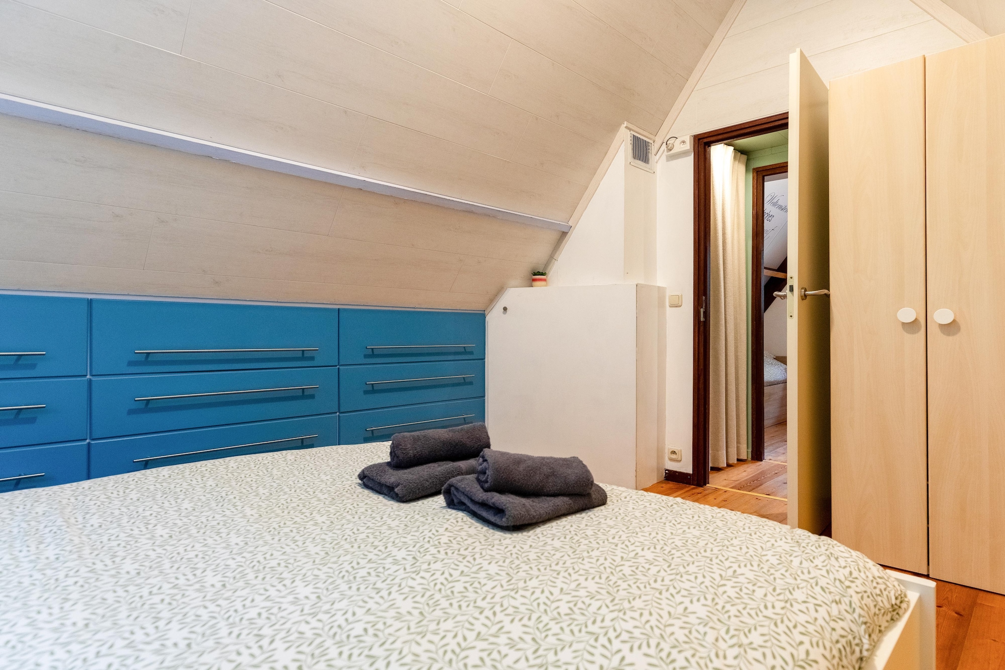 Bed Room