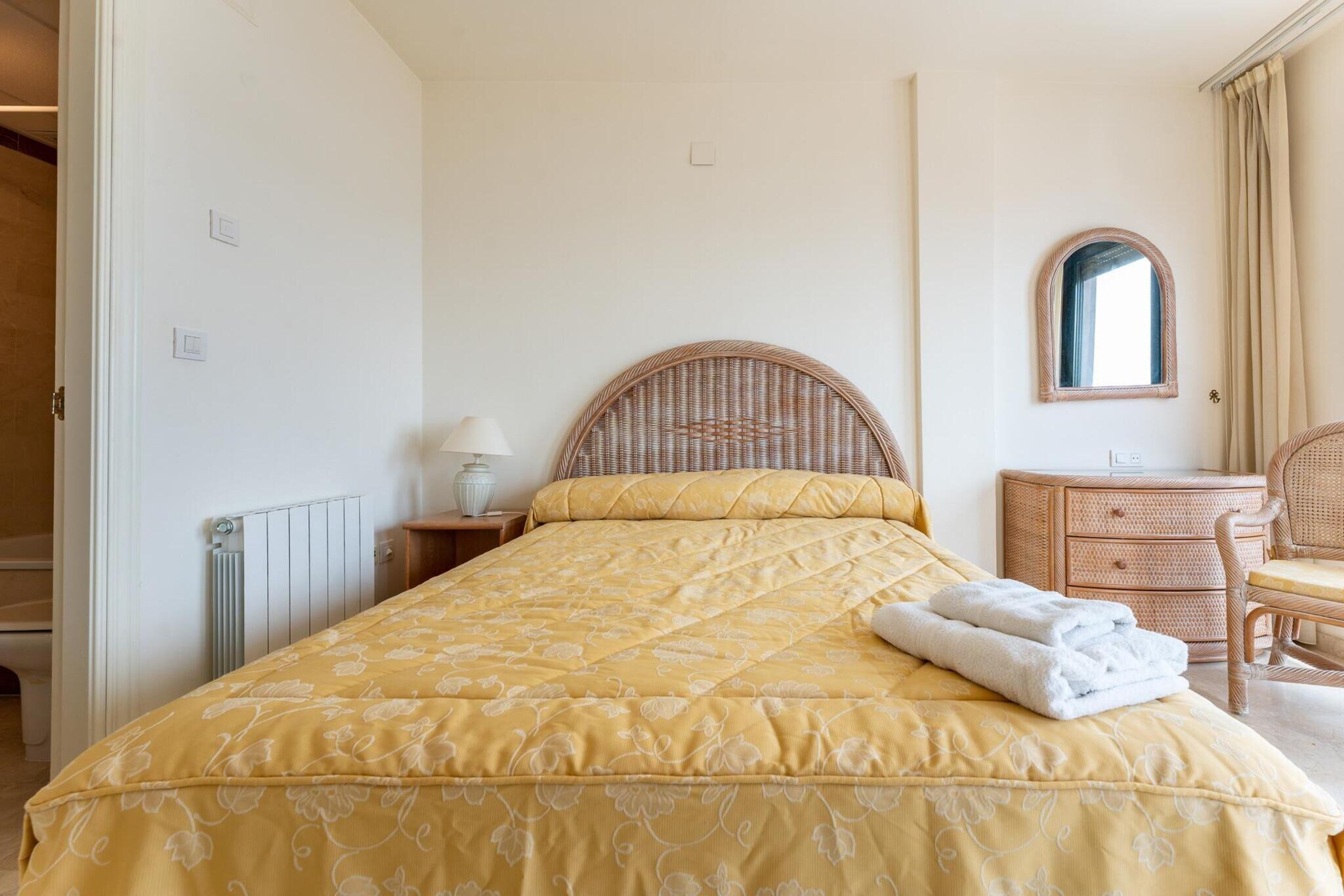 CT 237 GR - Carmenes Dream - Incredible Views-Schlafzimmer