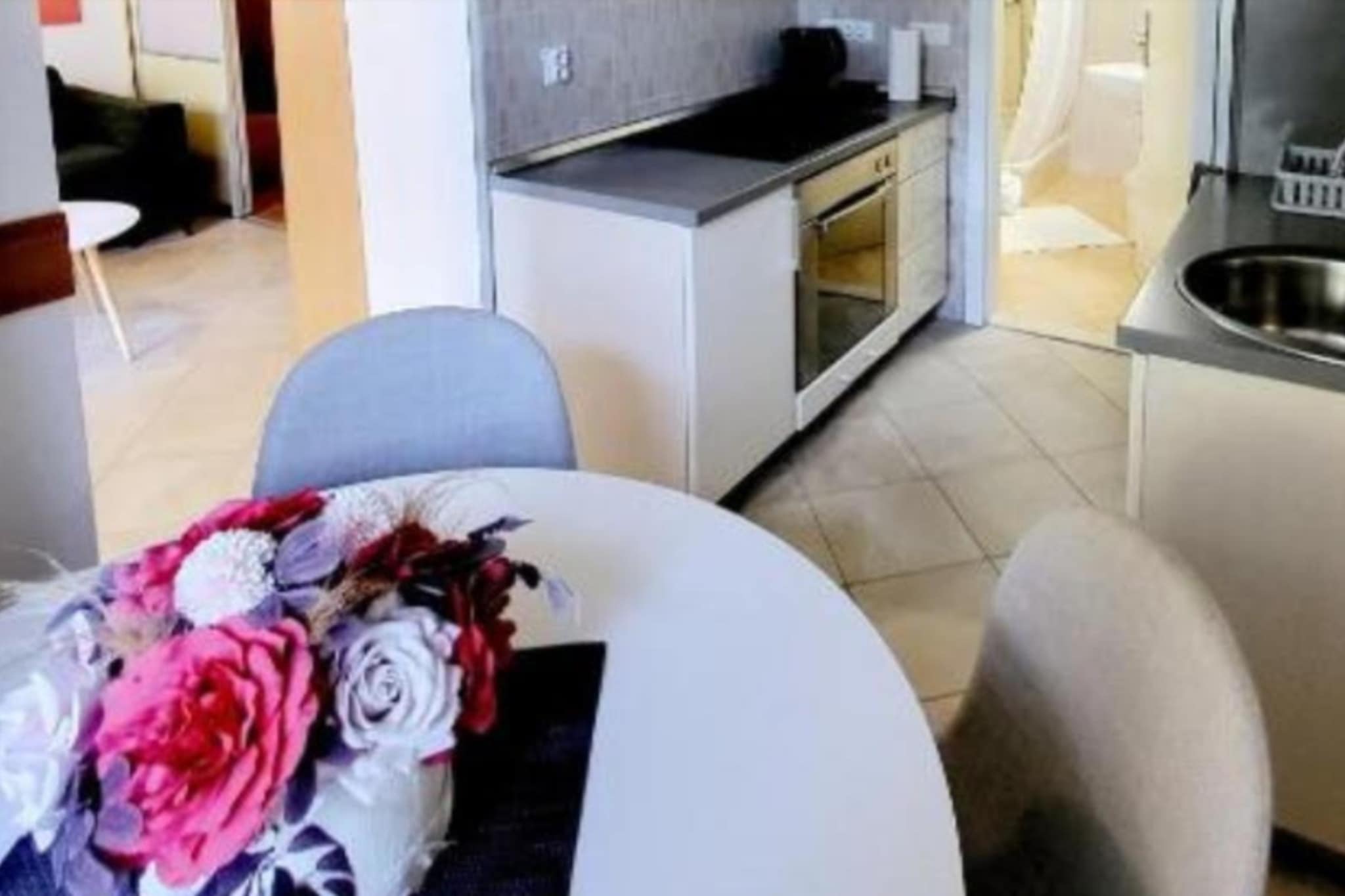 Green Terrace Apartment I - Studio Apartment with Terrace-Dining room